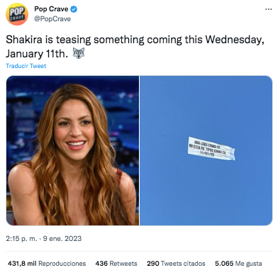 El anuncio que surca los cielos de Barcelona y con el que Shakira estaría anunciando su próximo estreno musical, acompañada de Karol G. Tomada de Twitter