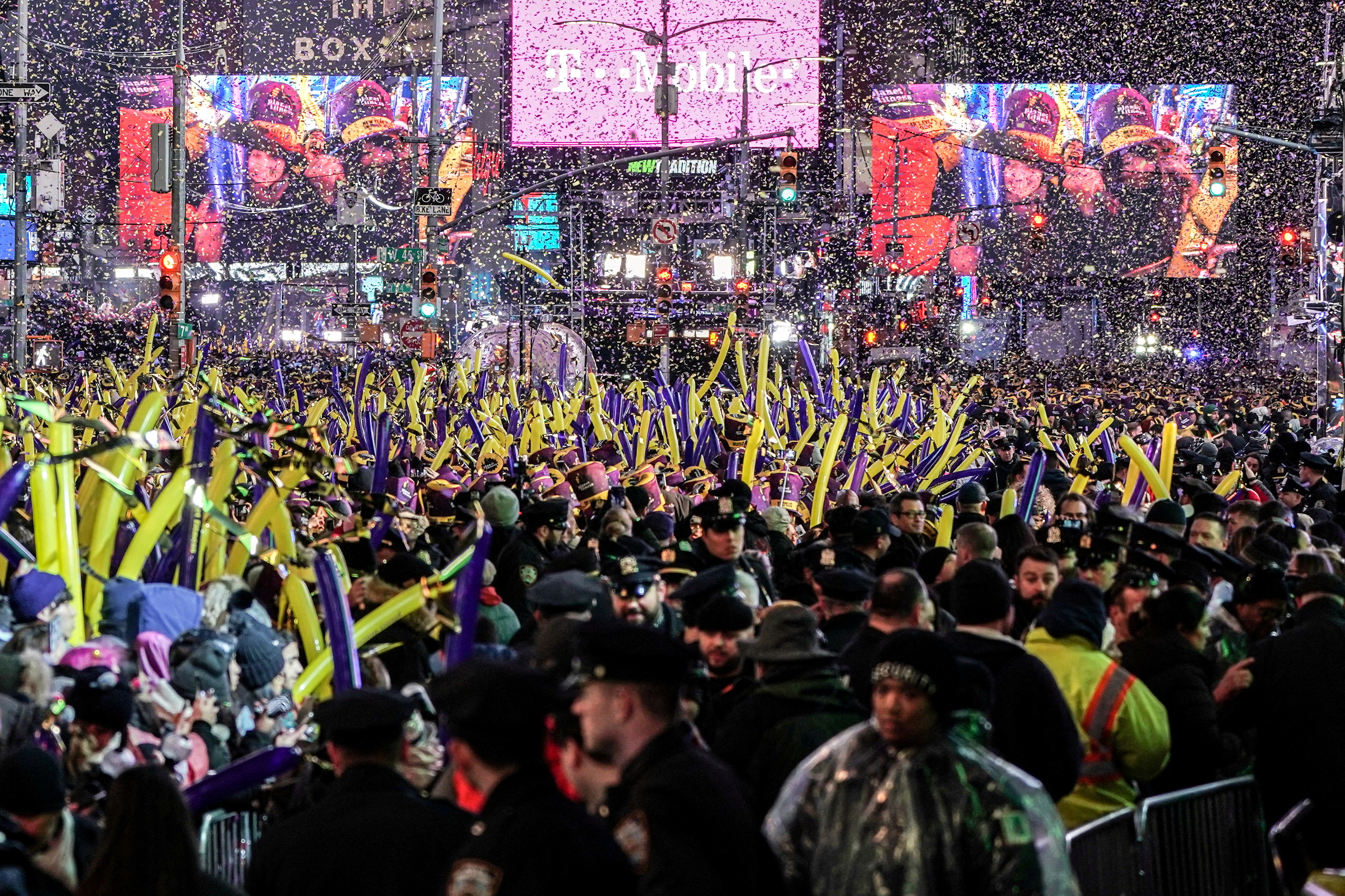 La celebración en Times Square en 2019 (REUTERS/Jeenah Moon)