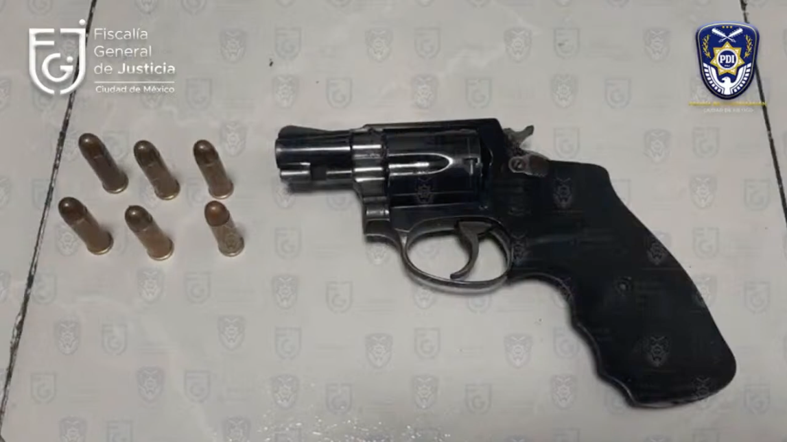 A los arrestados se les hallaron armas de fuego y droga