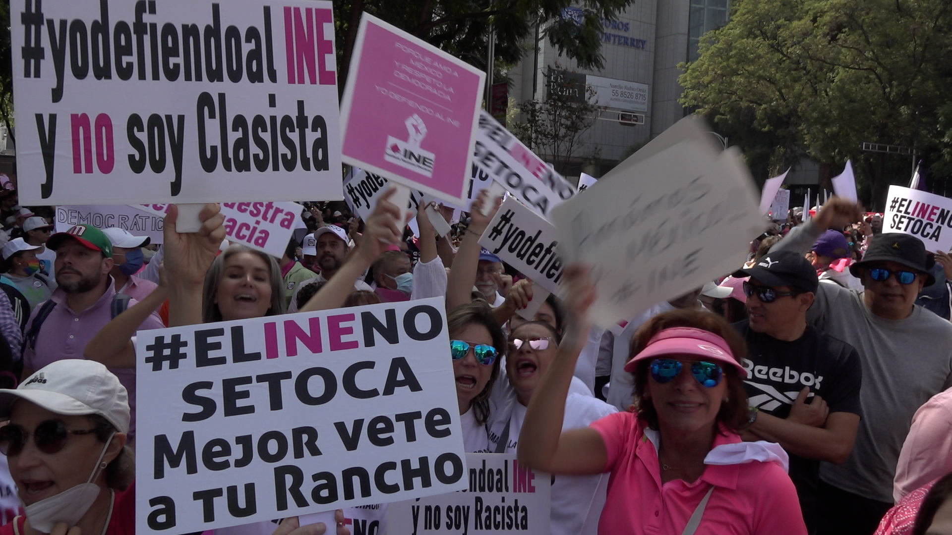 Miles salieron a marchar en la CDMX (Foto: Infobae México/Diego Alva Peniche)