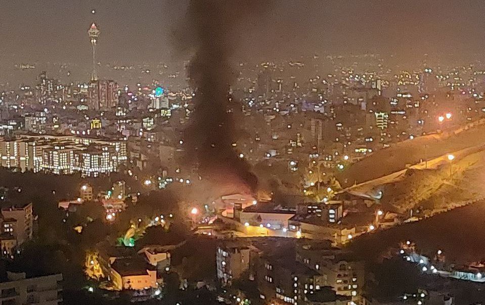 Incendio en Evin Iran (Twitter: @adn40)