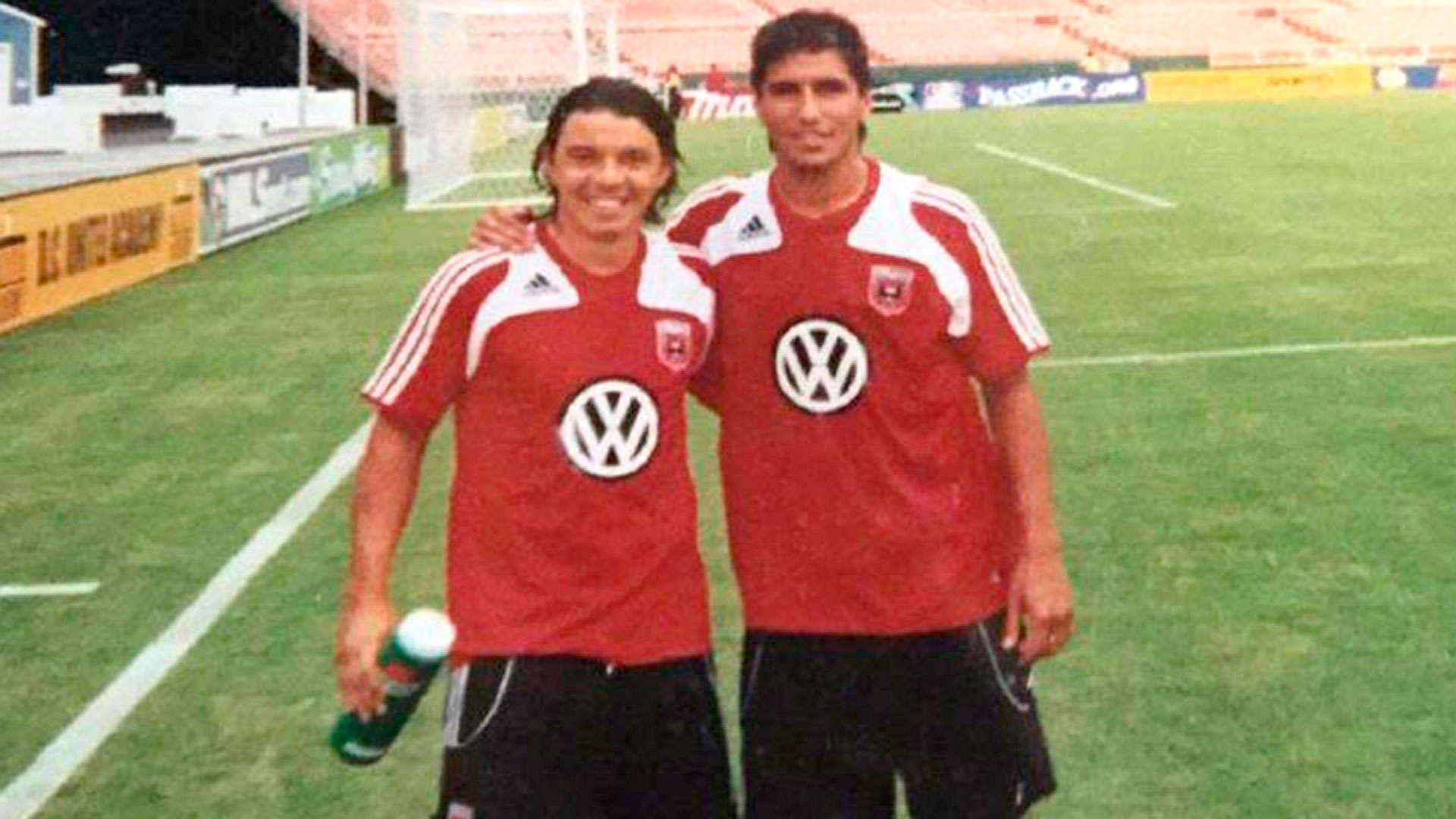 Jonathan La Rosa junto a Marcelo Gallardo en el DC United de los Estados Unidos