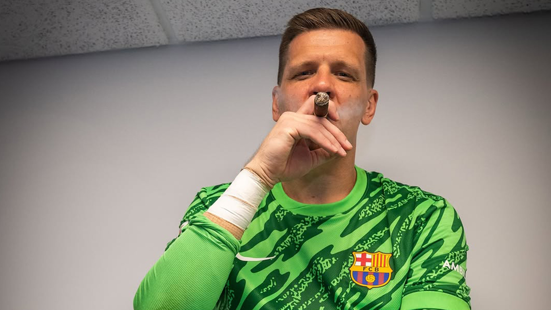 Una figura del f&uacute;tbol tuvo una profunda reflexi&oacute;n sobre su adicci&oacute;n al tabaco y revel&oacute; las complicaciones en su vida: 