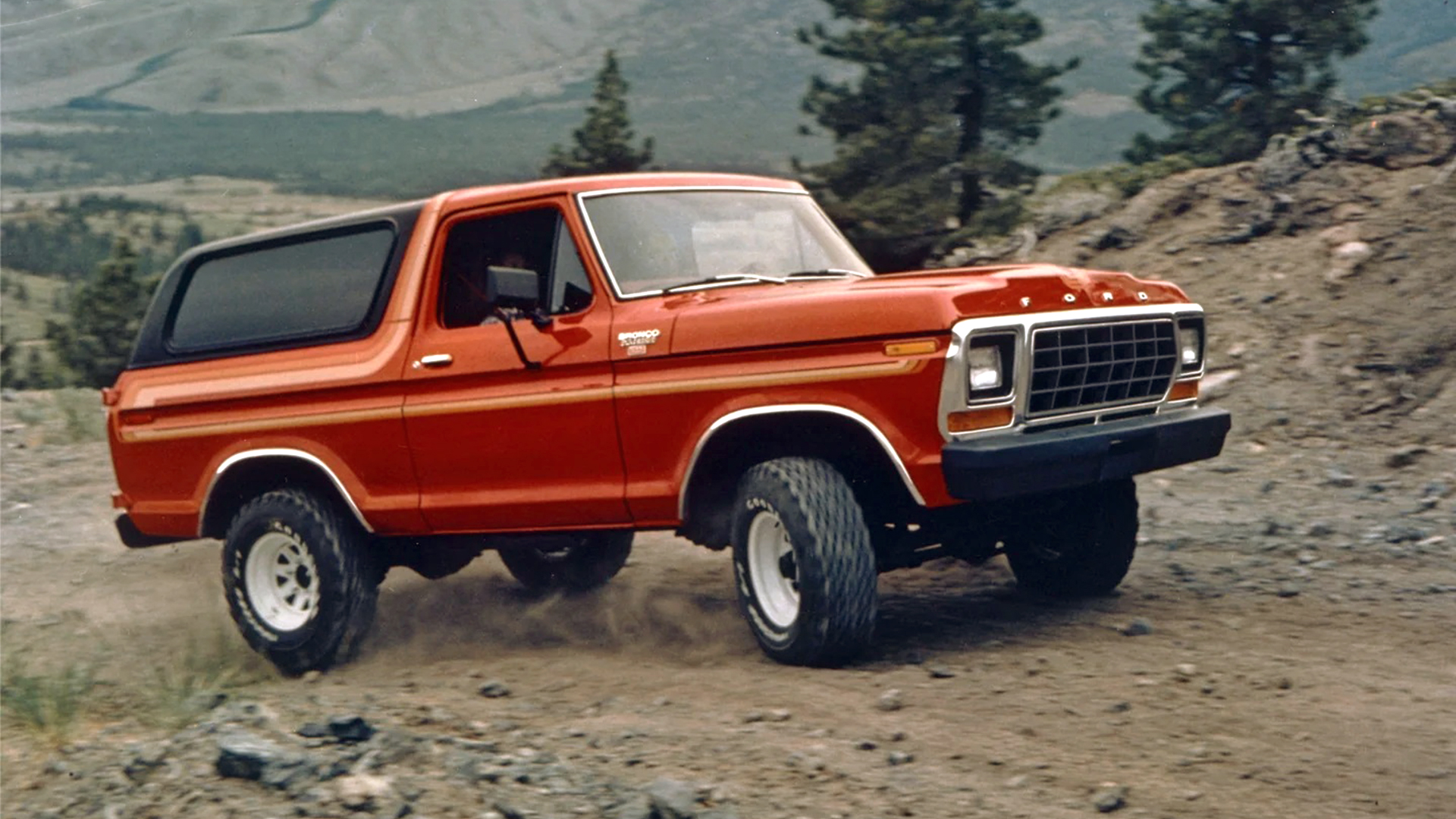 La segunda etapa fue la del despegue definitivo, adoptando la plataforma de la serie F-100 de Ford desde 1978