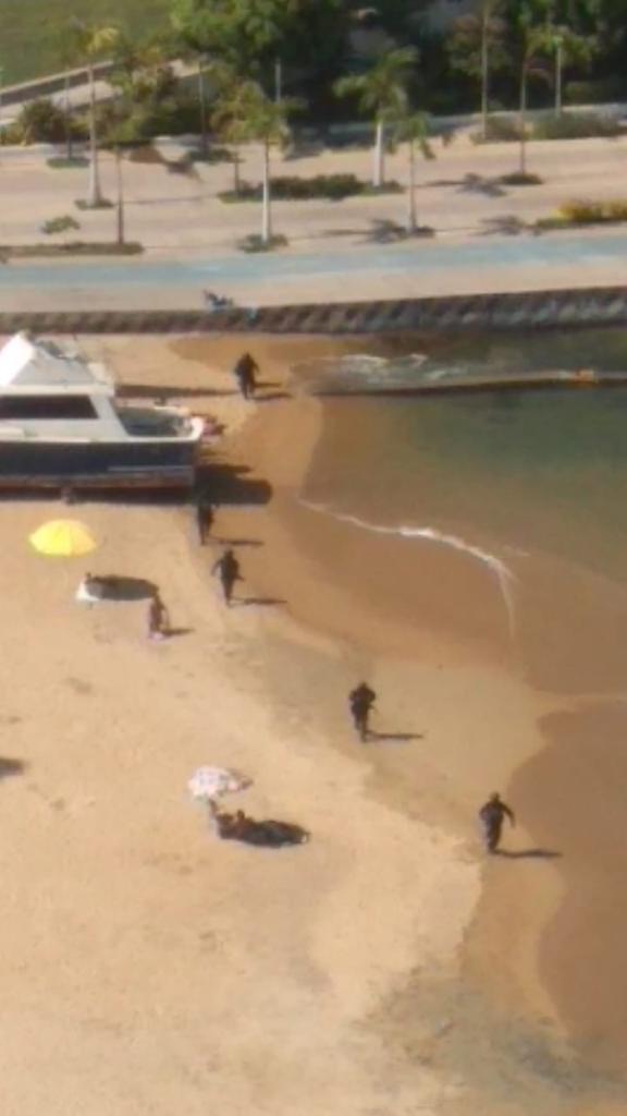 En noviembre pasado se registró otro hecho similar en la playa Majahua cuando pistoleros a bordo de una lancha dispararon contra un hombre en medio de decenas de turistas (Foto: FGE-Guerrero)