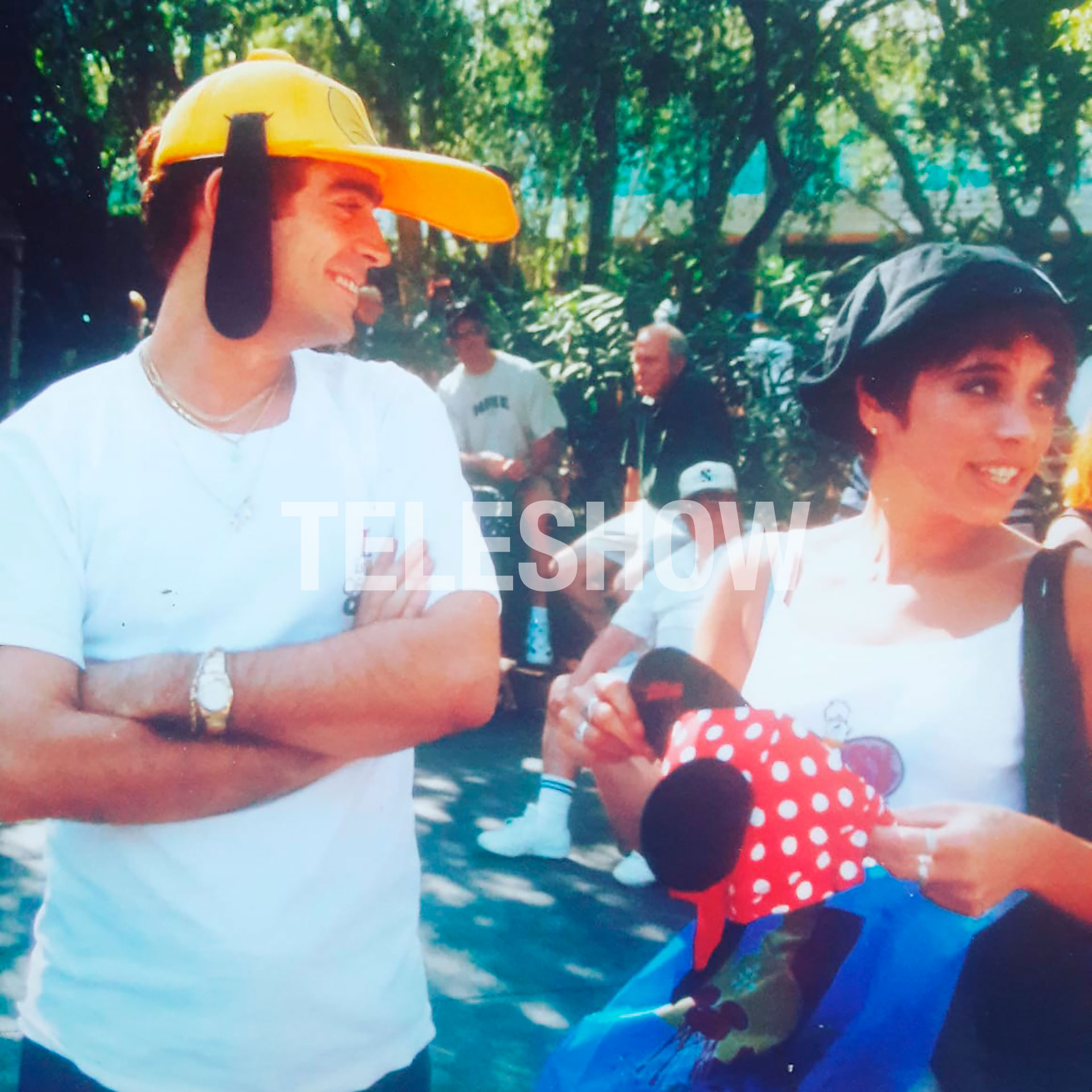 En el medio de su éxito, Rodrigo se tomó unos días para pasear por Disney con Alejandra