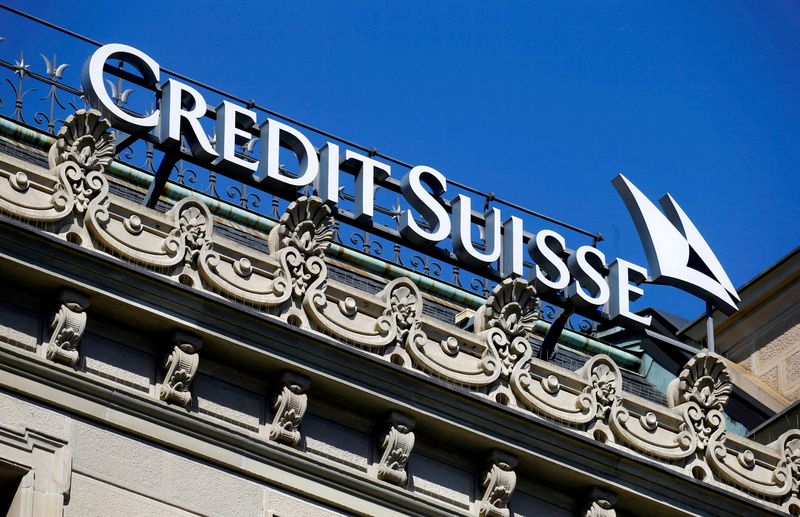 FOTO DE ARCHIVO: El logotipo de Credit Suisse en su sede en Zúrich, Suiza, el 24 de marzo de 2021. REUTERS/Arnd Wiegmann/
