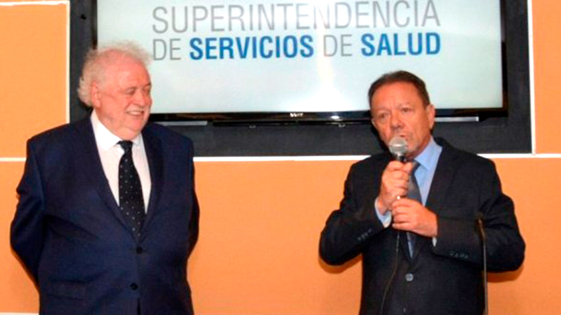 El ministro Ginés González García y el superintendente de Servicios de Salud, Eugenio Zanarini