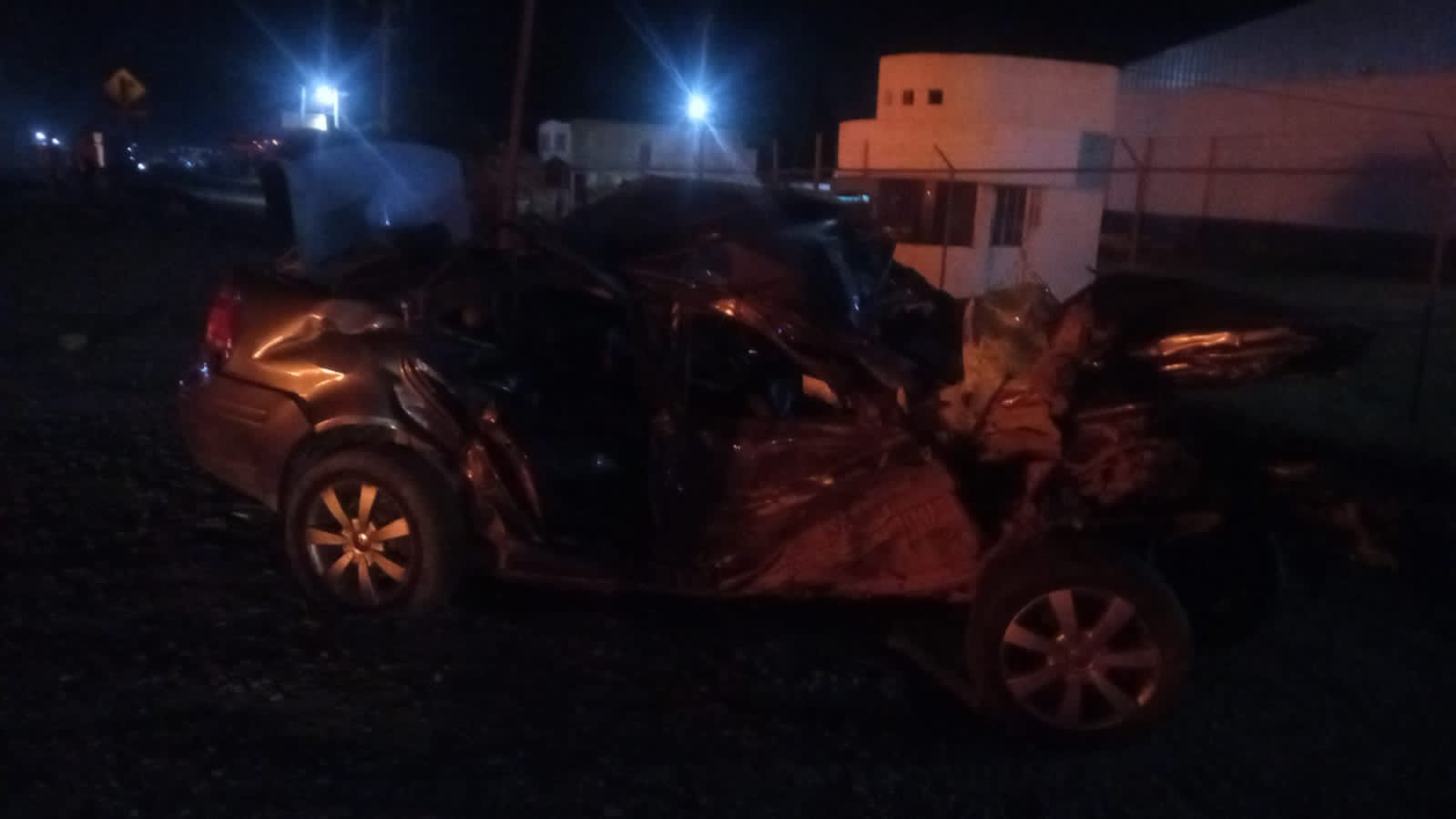 El conductor del Jetta falleció mientras recibía atención médica. (Protección Civil Zacatecas)