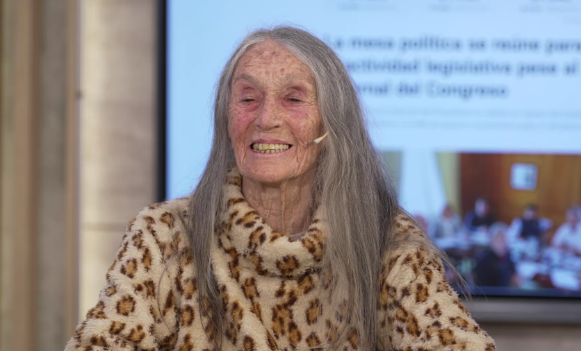 Tiene 92 años, dejó el tenis a los 18 para dedicarse a su familia y décadas después volvió a representar a la Argentina: "Siempre hay que tener un deseo y seguirlo"