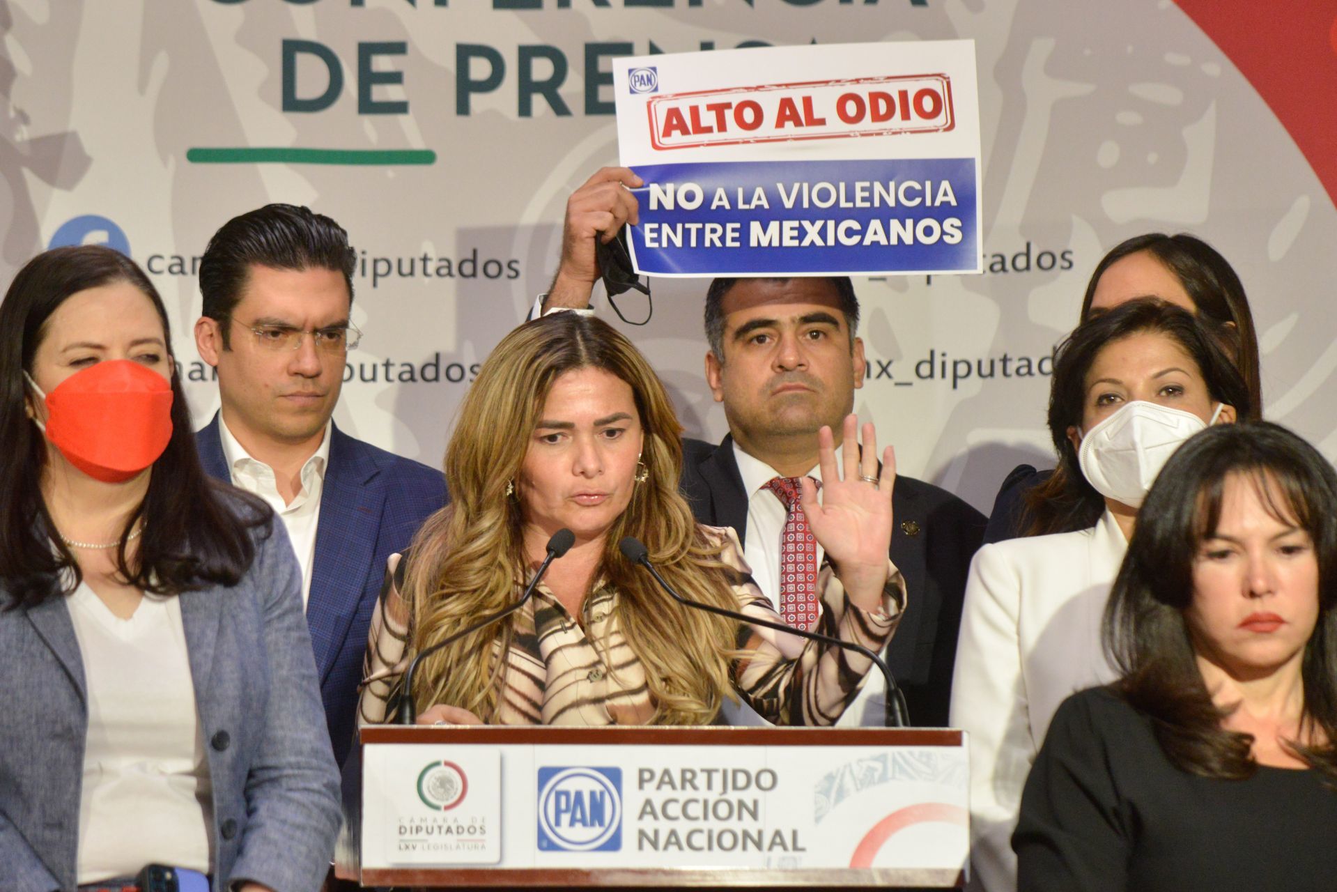 Los partidos de oposición han acusado campaña negra en su contra
FOTO: MARIO JASSO/CUARTOSCURO.COM
