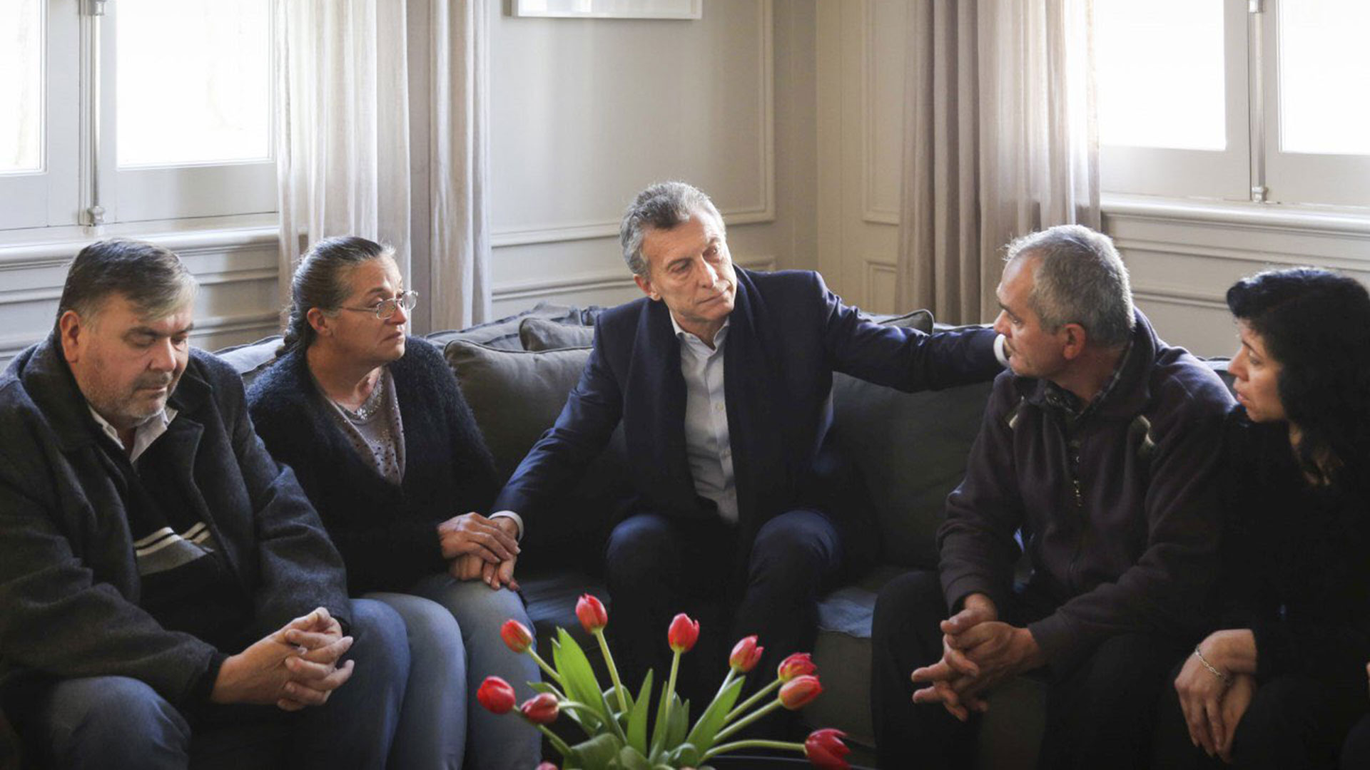 Mauricio Macri recibió a los padres de las policías asesinadas Lourdes Espíndola y Tamara Ramírez (archivo)