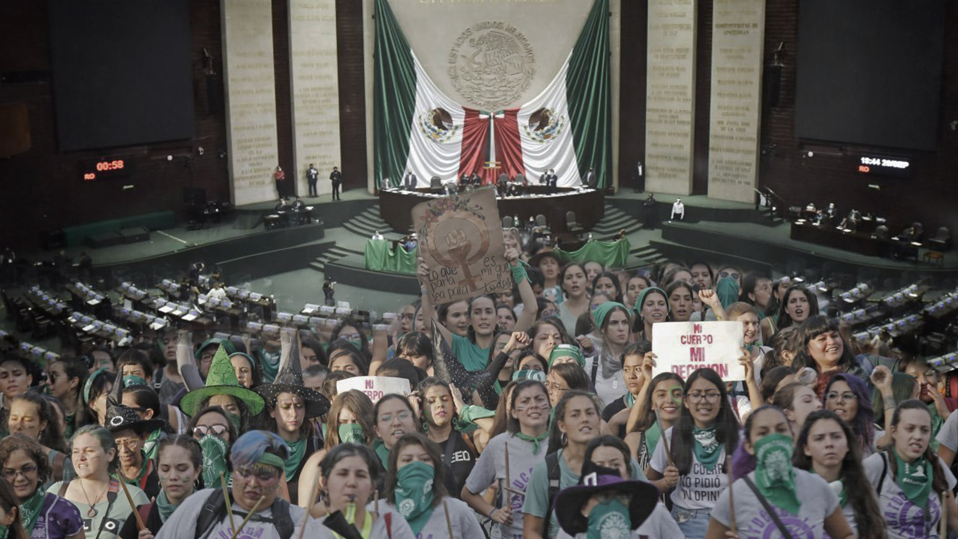 En San Lázaro, reformas para la igualdad sustantiva fueron aprobadas en comisiones la semana pasada (Fotoarte: Steve Allen/ Infobae México)