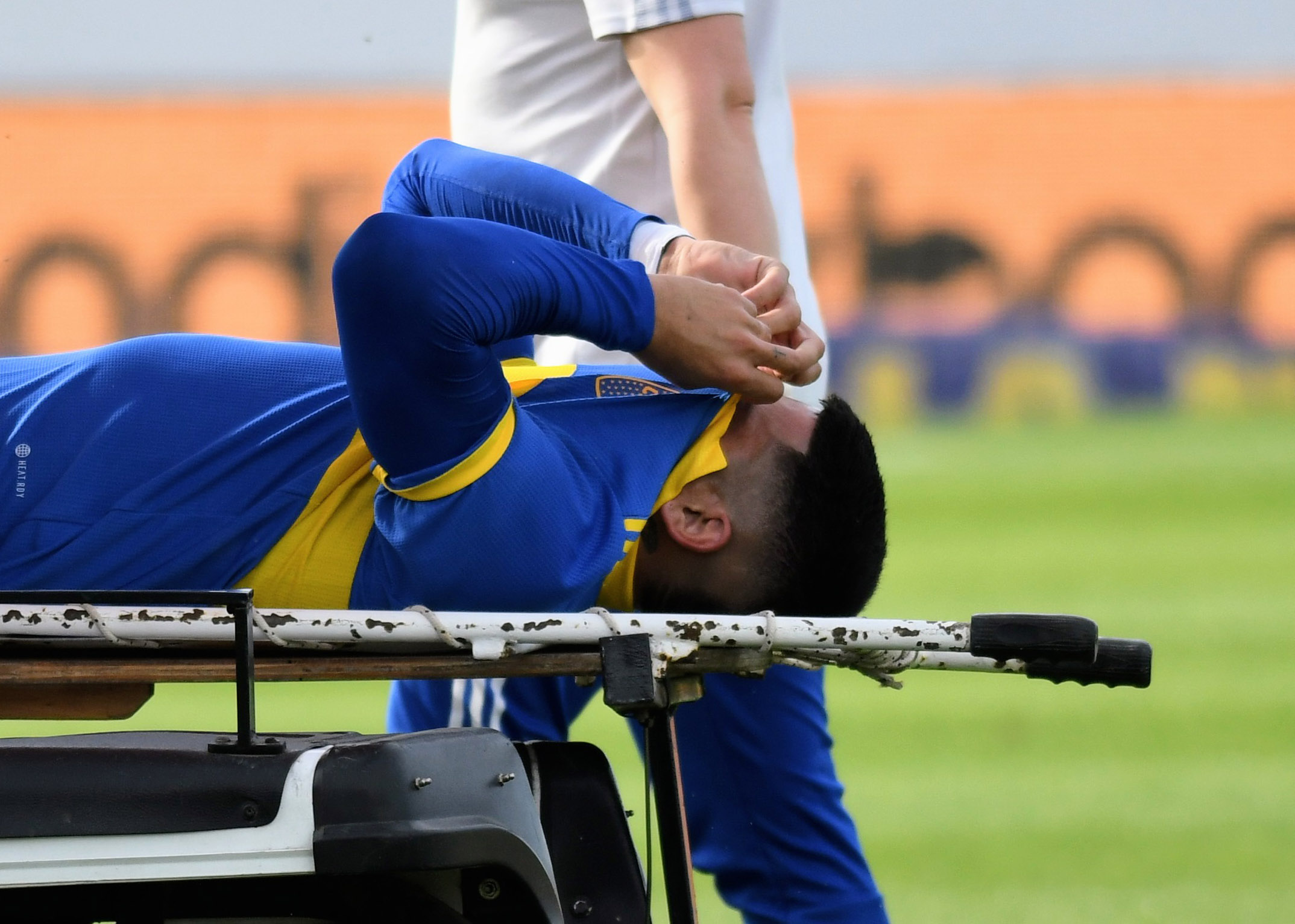 Operaron a Marcos Rojo de su lesión en los ligamentos de la rodilla derecha: el detalle del parte médico que publicó Boca Juniors