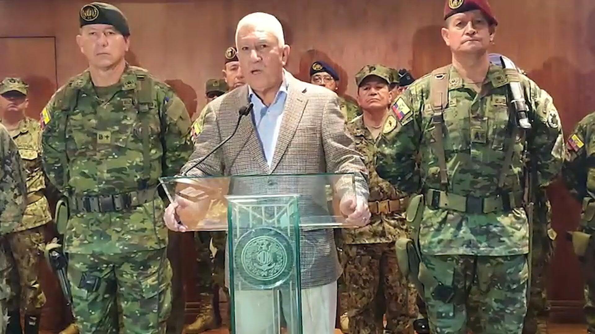 El ministro de Defensa de Ecuador, Luis Lara, dijo que las Fuerzas Armadas "no permitirán que se intente romper el orden constitucional o cualquier acción contra la democracia", tras nueve días de protestas de indígenas contra el gobierno