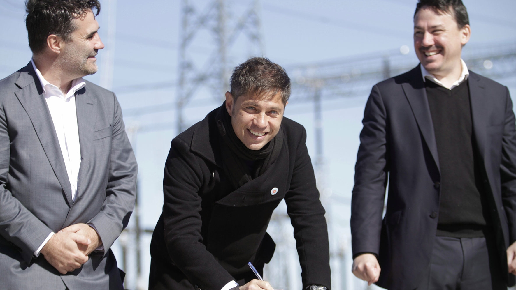 Trío de rivales, Martínez, Kicillof y Basualdo, en la presentación de una obra energética. Pese a que el área depende de Economía, Guzmán no participó 