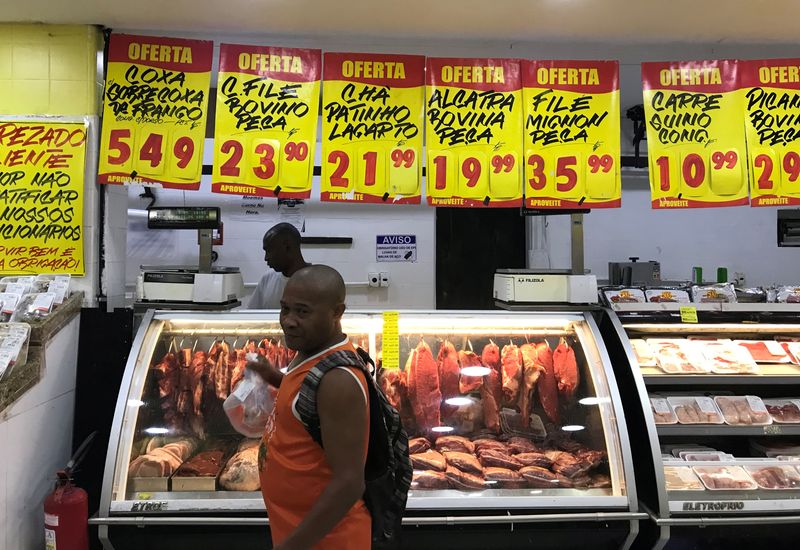 El FMI advirtió del riesgo de que la inflación en América Latina se mantenga en un nivel “inaceptablemente” alto (REUTERS)