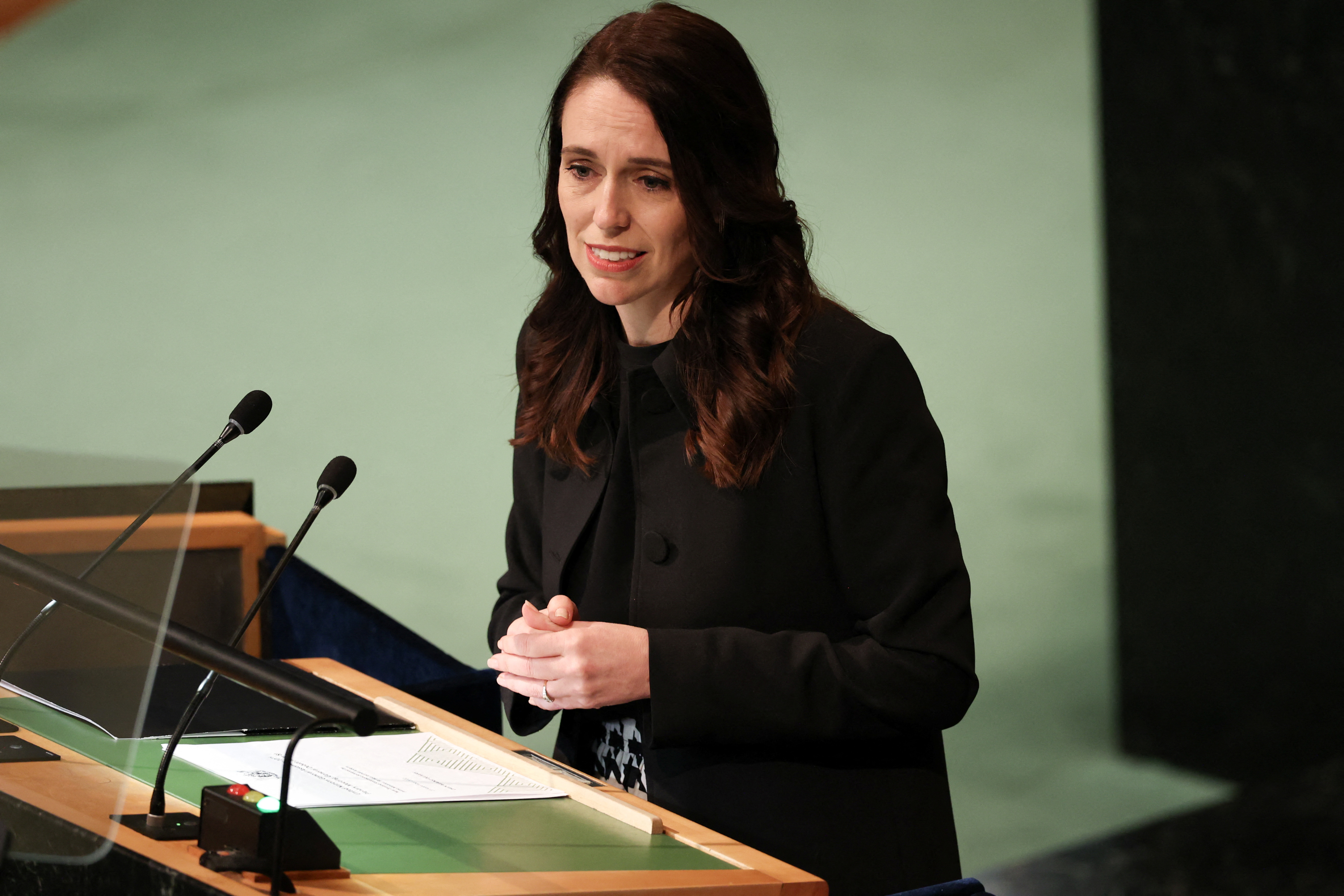 Jacinda Ardern indicó que su renuncia entrará en vigor a más tardar el 7 de febrero y que la bancada laborista escogerá un nuevo líder en tres días. (REUTERS)