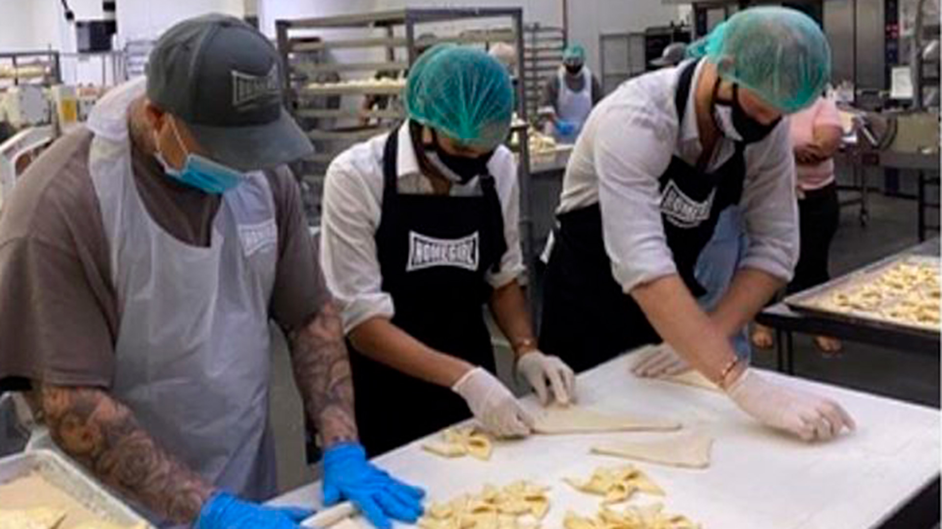 Los duques de Sussex en plena tarea solidaria