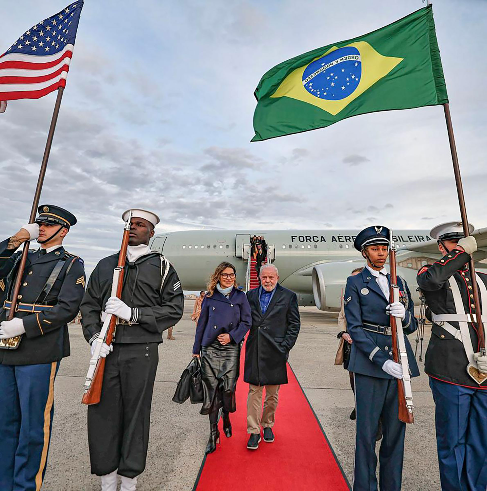The arrival of Lula and his wife in the United States (Presidency of Brazil)