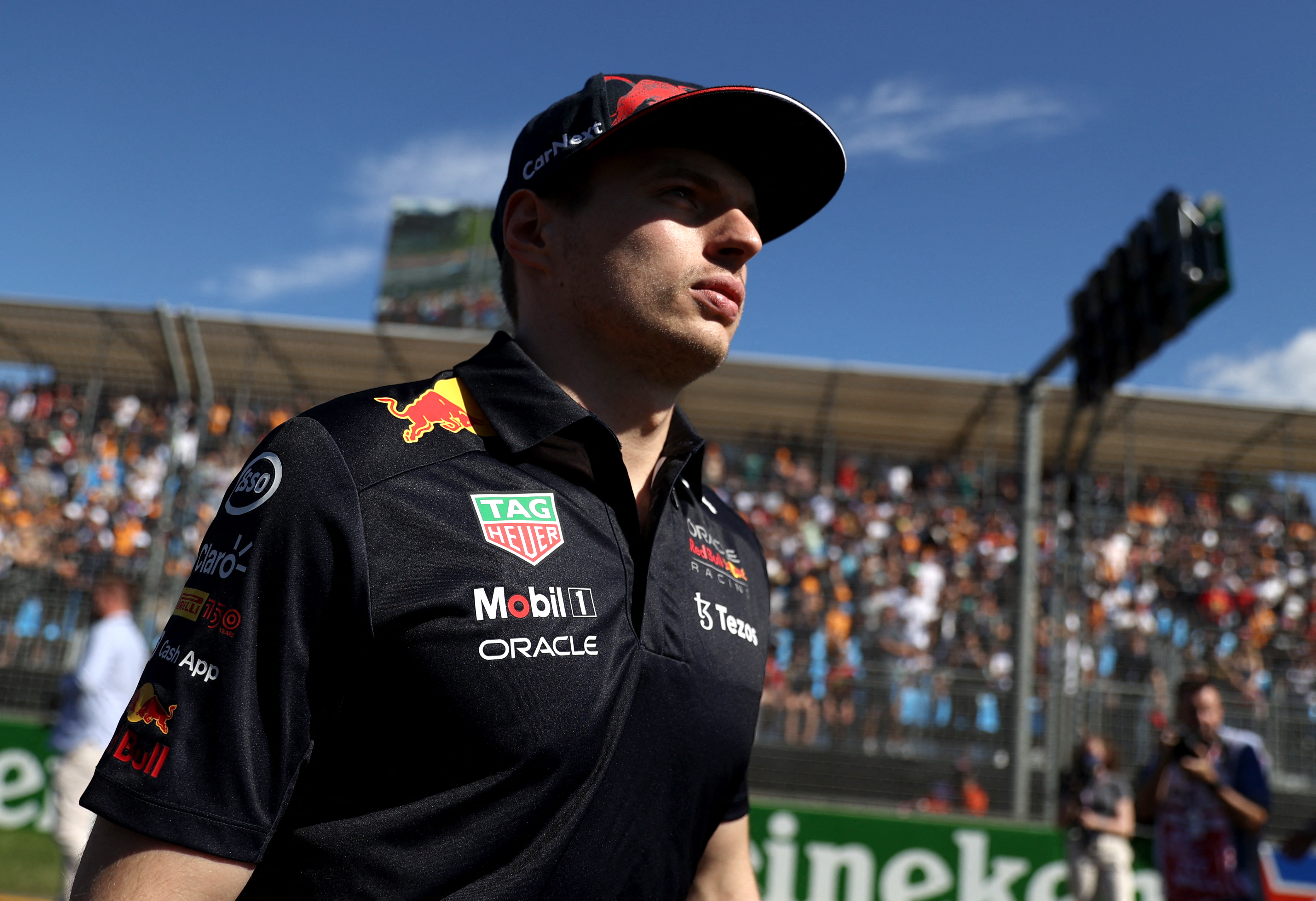 Verstappen renovó contrato recientemente con Red Bull hasta 2028 (Reuters)