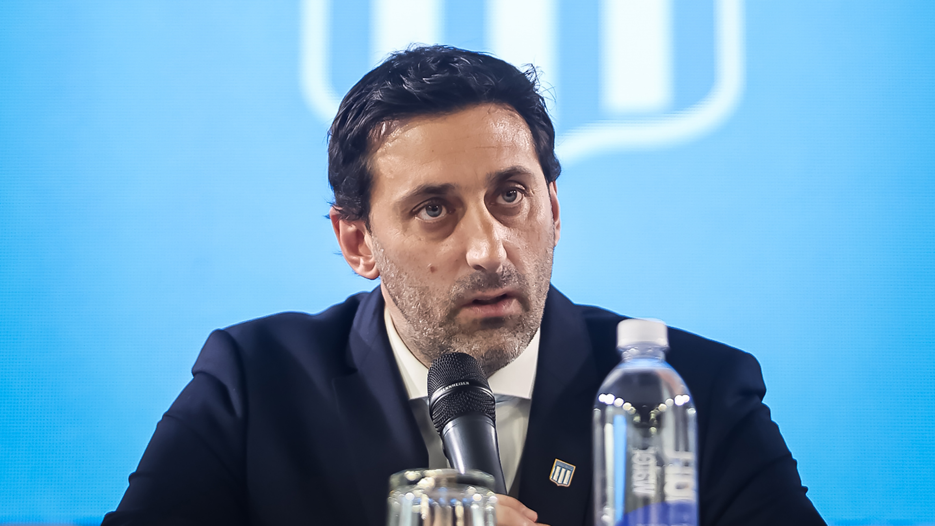 Crece la polémica en la Fórmula 1 tras la peligrosa acción de Liam Lawson y dos auxiliares en pista: la acusación al piloto de Racing Bulls 