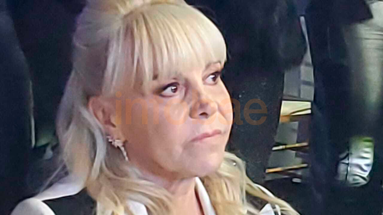 Claudia Villafañe durante el homenaje a Diego Maradona