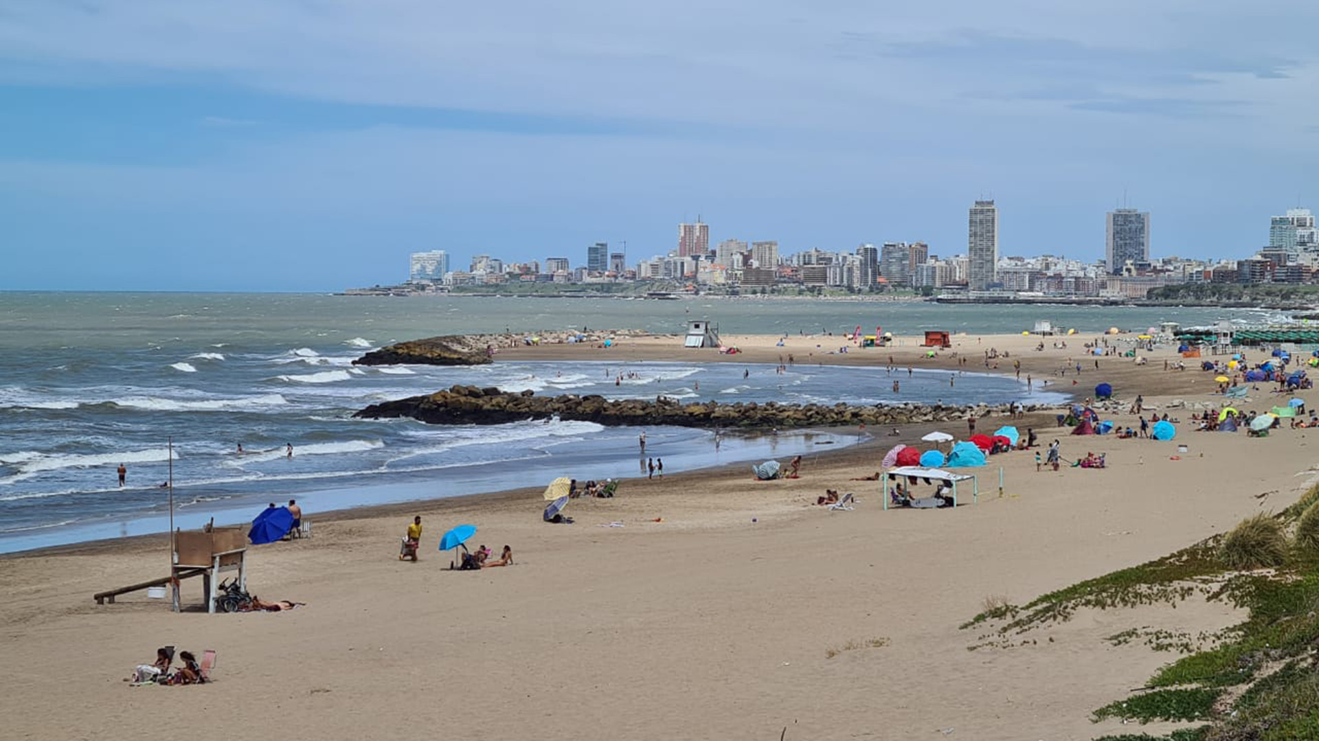 Las playas son la última porción de arena marplatense antes de que la costa se convierta en la Ruta Provincial 11