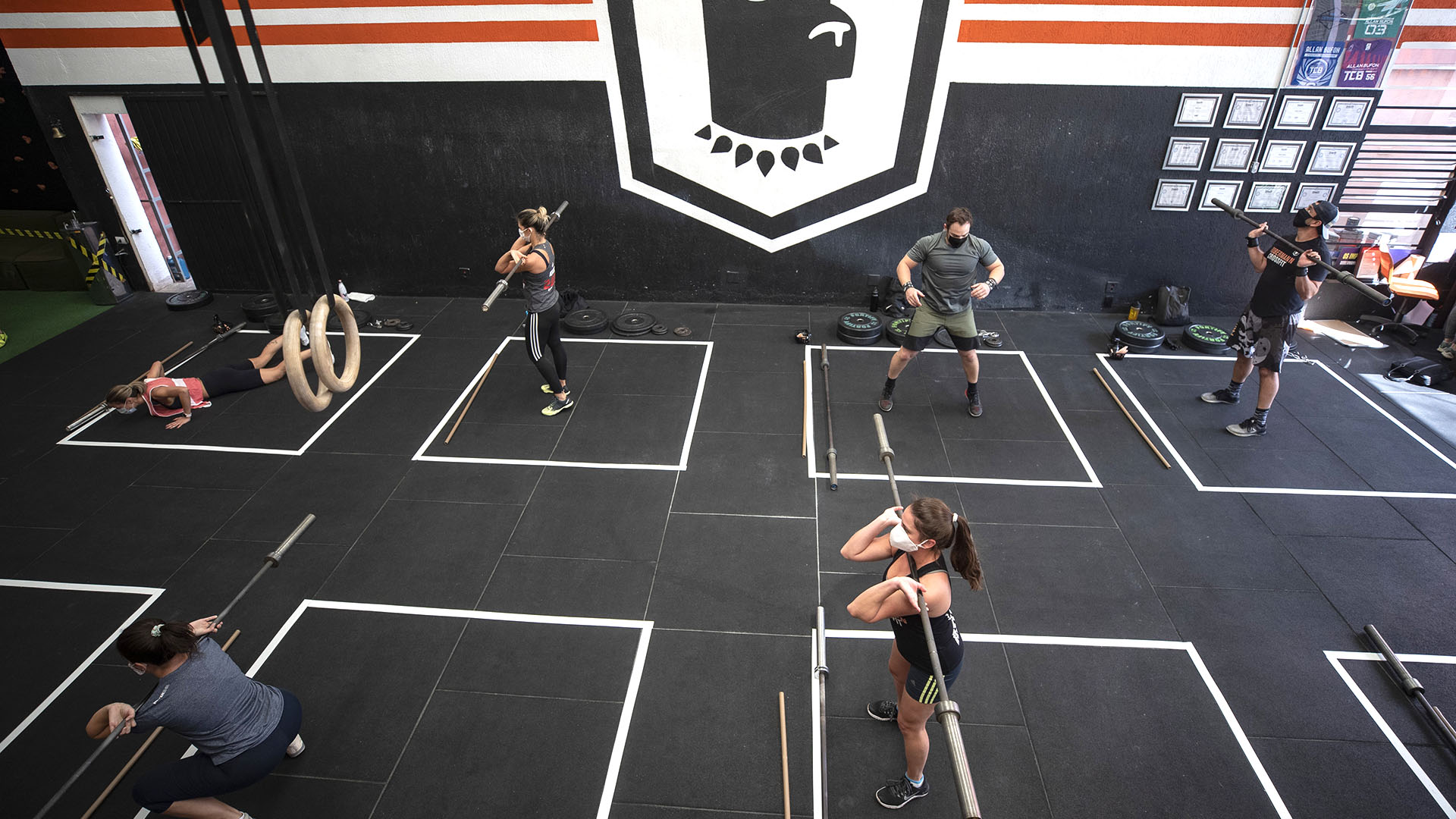 Los gimnasios deben cumplir con estrictos protocolos (AP/Andre Penner)