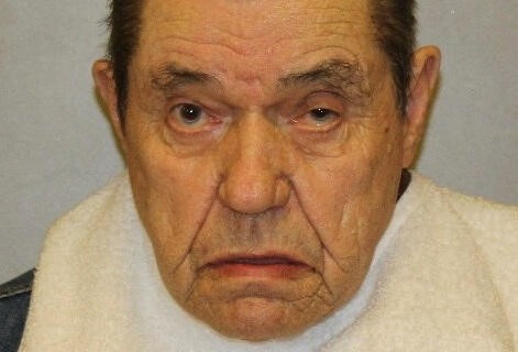 Andrew Lester, un hombre blanco de 84 años, fue acusado de dos delitos graves después de que la policía asegurara que le disparó a Ralph Yarl