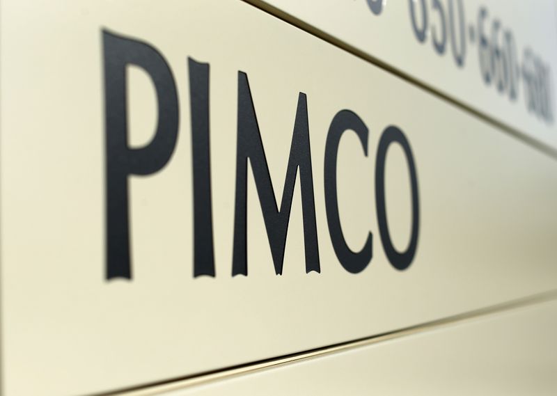 En dos canjes concretados el año pasado, el Gobierno había permitido que PIMCO y Templeton cambiaran bonos en pesos por títulos en dólares para quitar presión al dólar contado con liquidación. REUTERS/Mike Blake