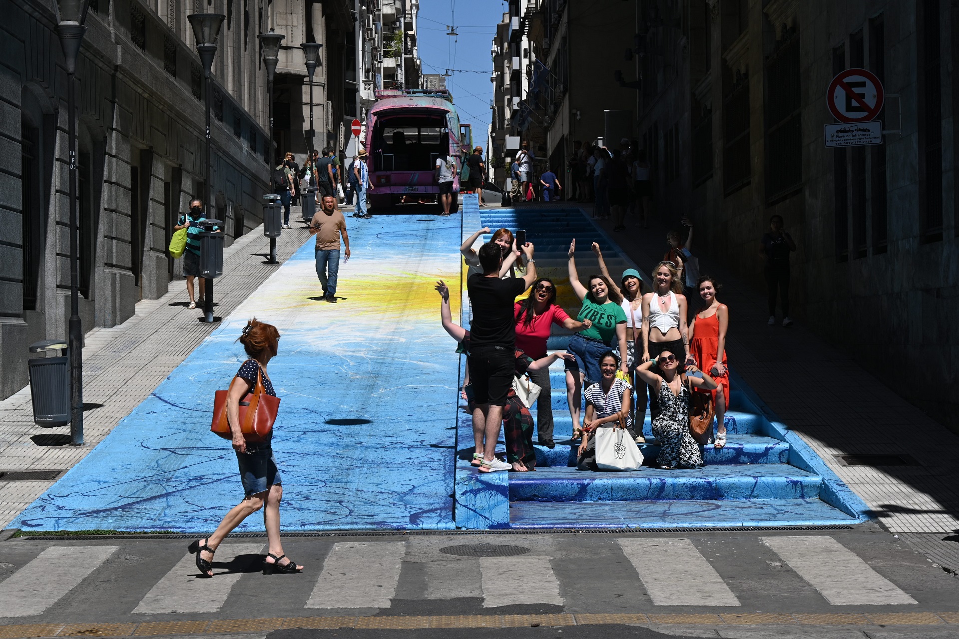 El microcentro porteño celebra el Mundial de la Argentina con “la escalinata de la Scaloneta”