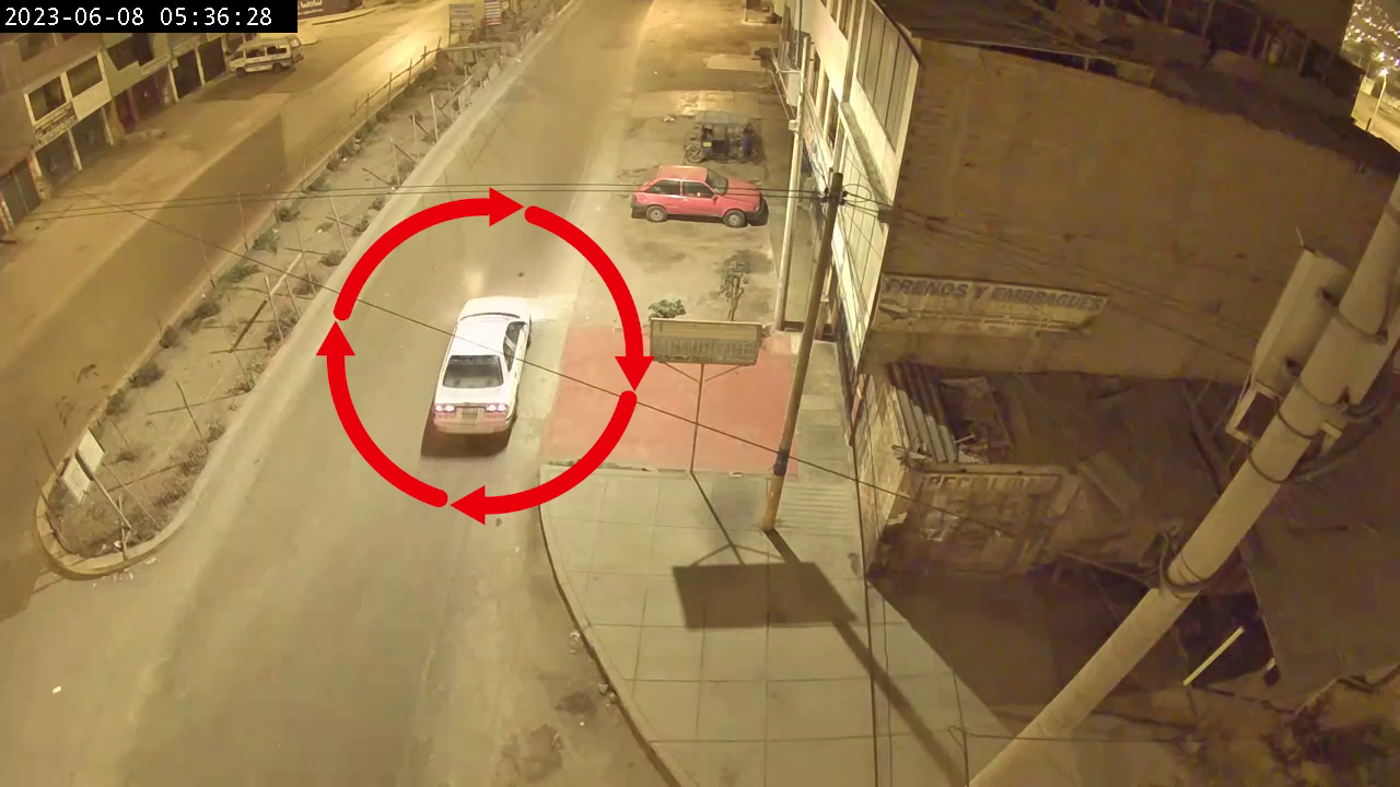 Terrible video del instante en que taxista lanza a mujer a la pista y huye: tenía golpes en el cuerpo y llegó sin vida a hospital