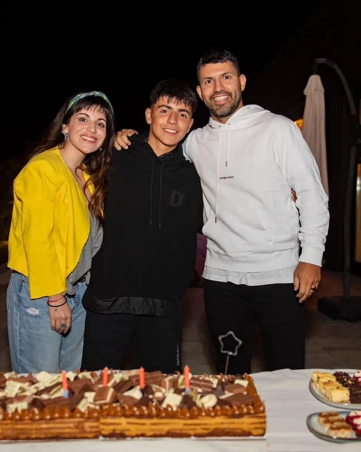 Gianinna Maradona y el Kun Agüero en el cumpleaños de Benjamín (Instagram)