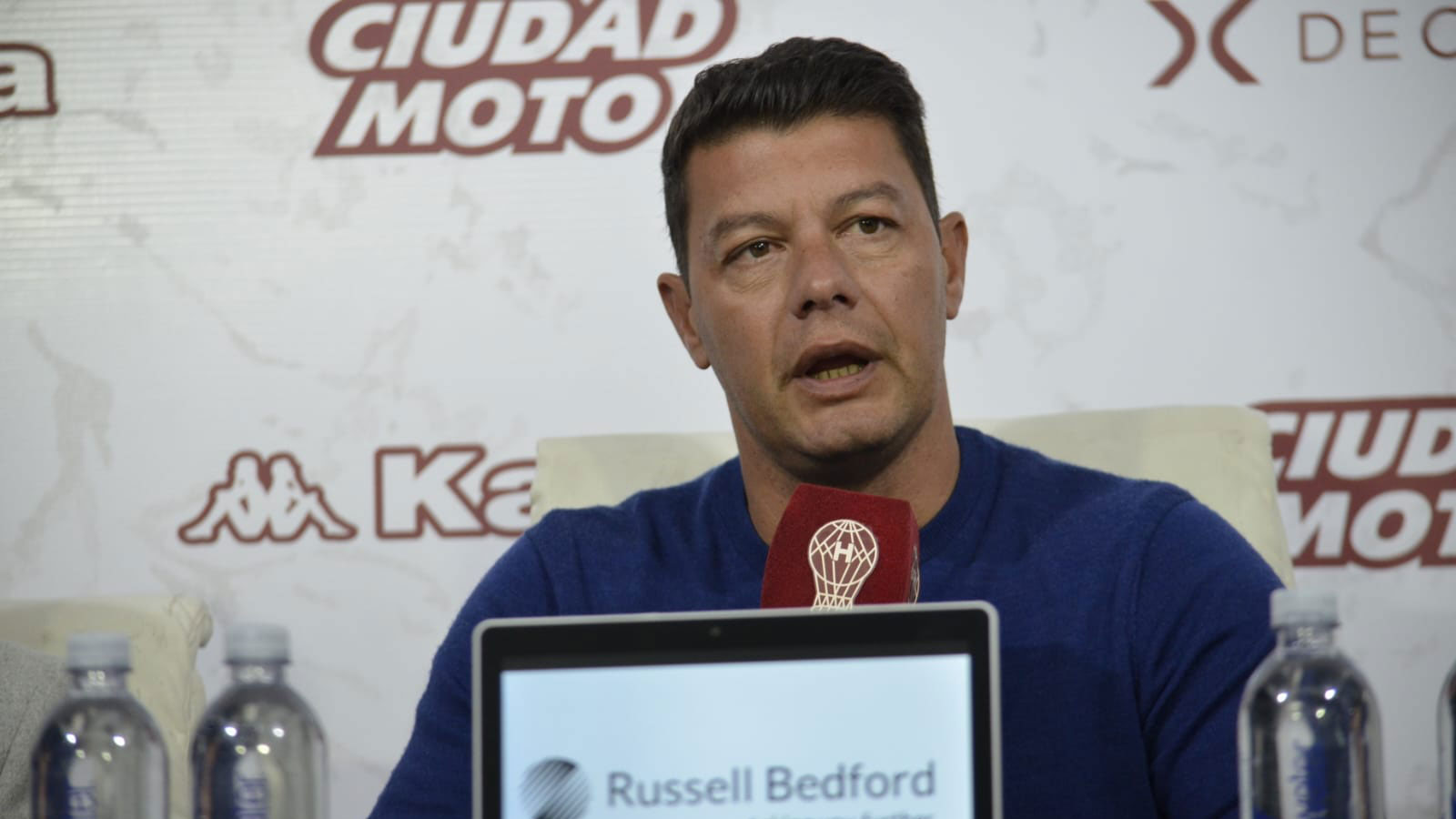 Battaglia fue presentado como técnico de Huracán: qué dijo cuando le preguntaron por su paso en Boca Juniors