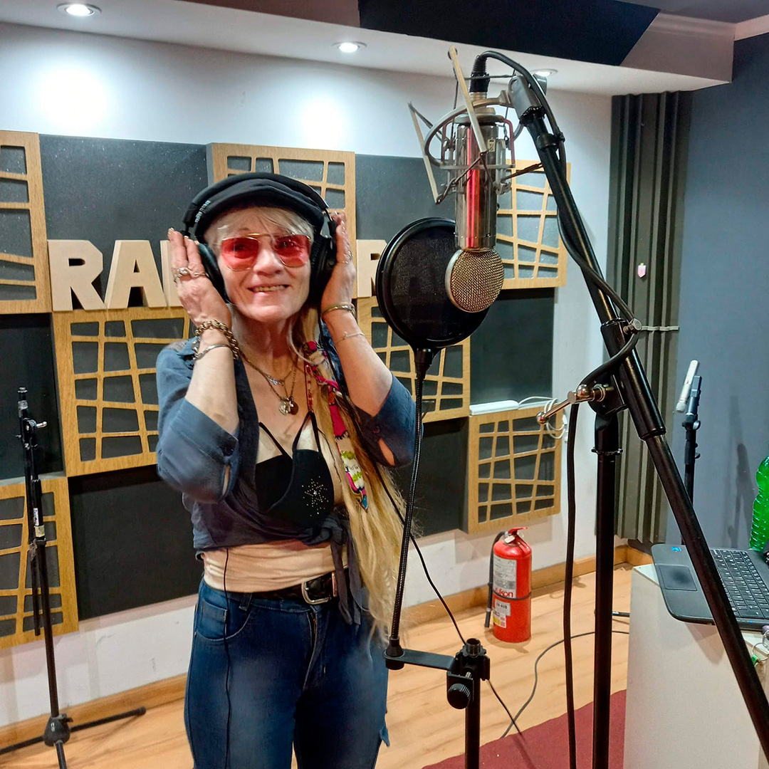 En 2021, Rita logró uno de sus sueños: grabar once canciones en un estudio profesional