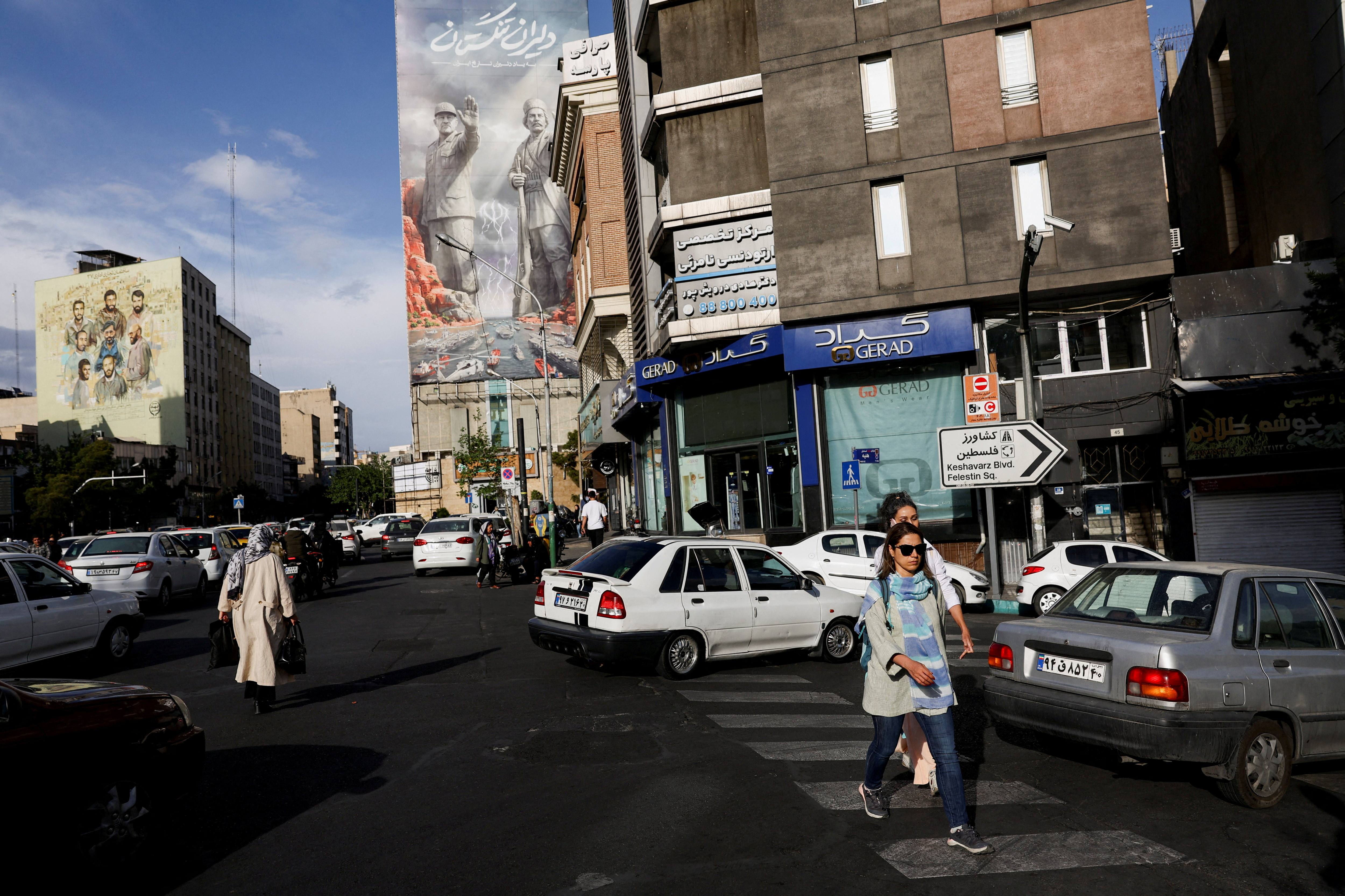 La campa&ntilde;a propagand&iacute;stica iran&iacute; busca proyectar unidad a pesar de las divisiones internas