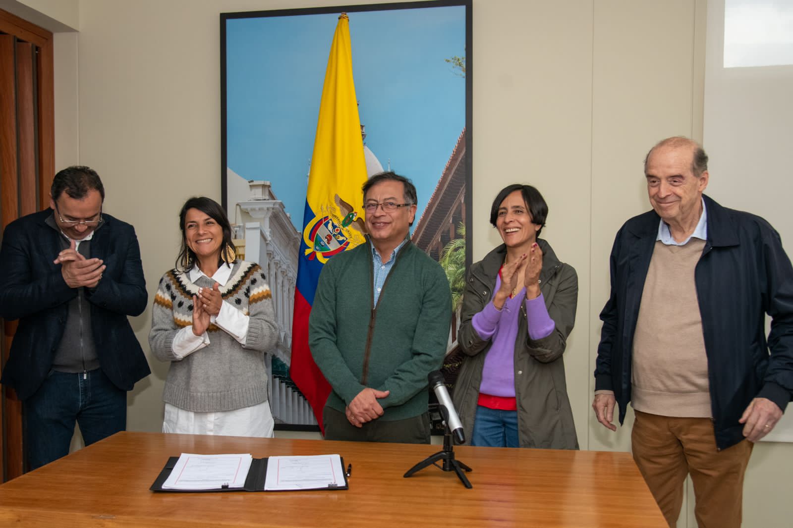 “Hicimos moñona”: las reacciones a la ratificación del acuerdo de Escazú en Colombia