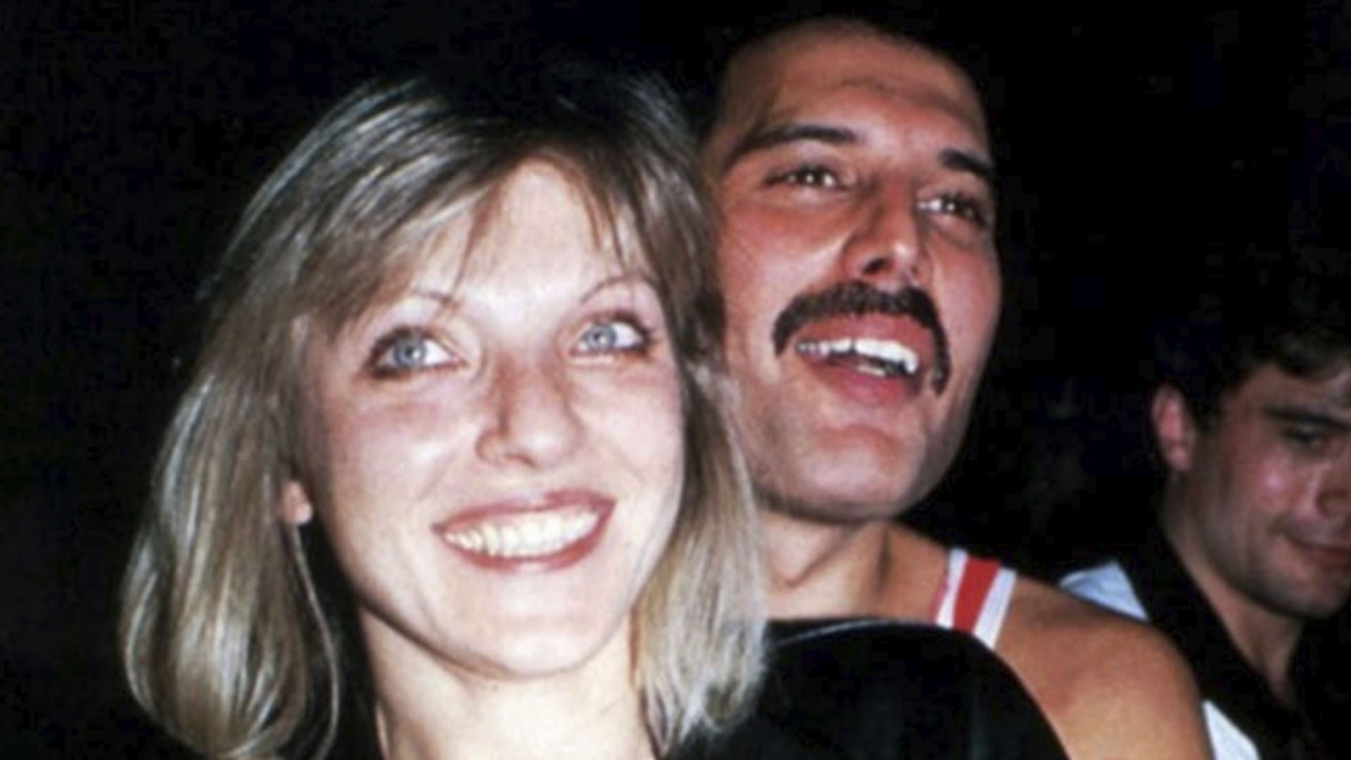 Freddie con Mary Austin, su ex novia que lo acompañó hasta el final