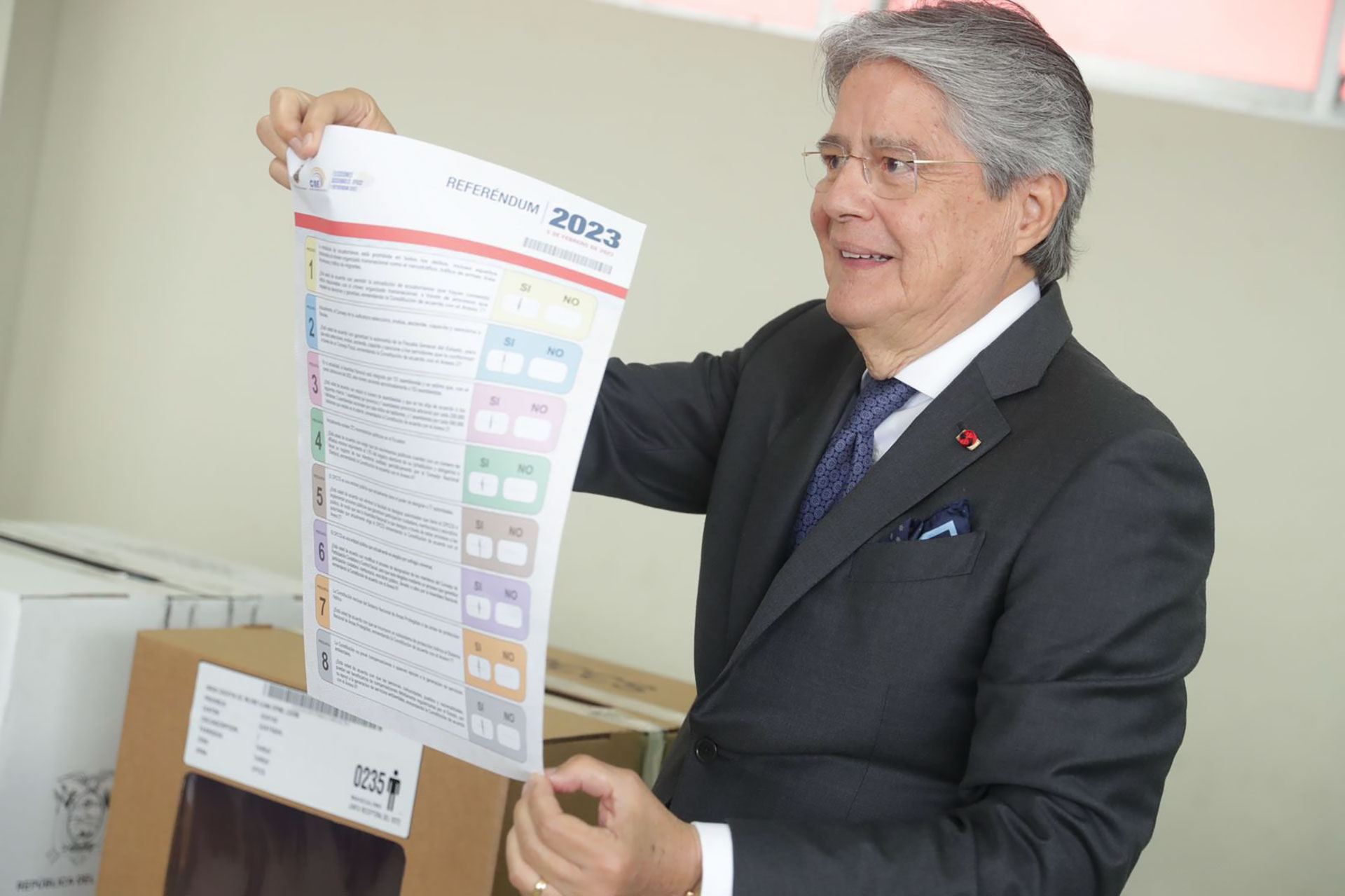 El presidente Guillermo Lasso se juega su agenda política en el referéndum. 