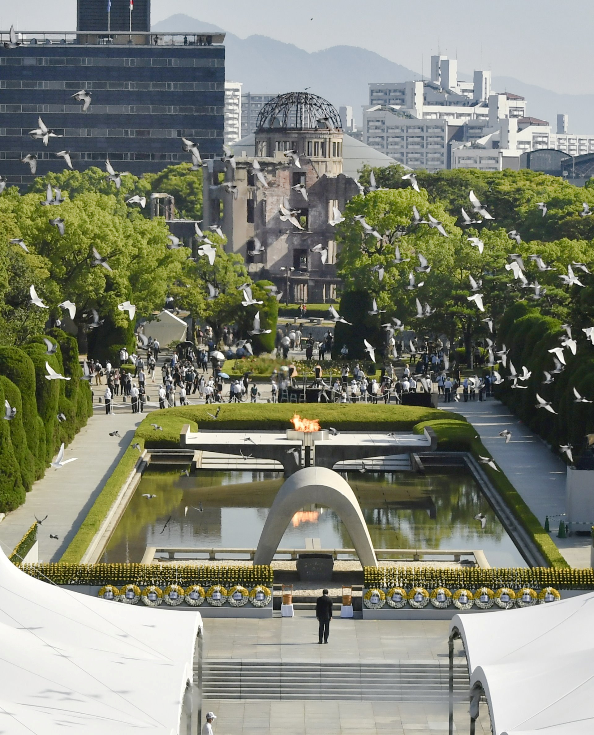 El edificio conocido como Cúpula Genbaku, o Cúpula de la Bomba Atómica. Esas ruinas fueron renombradas como Monumento de la Paz de Hiroshima (REUTERS)