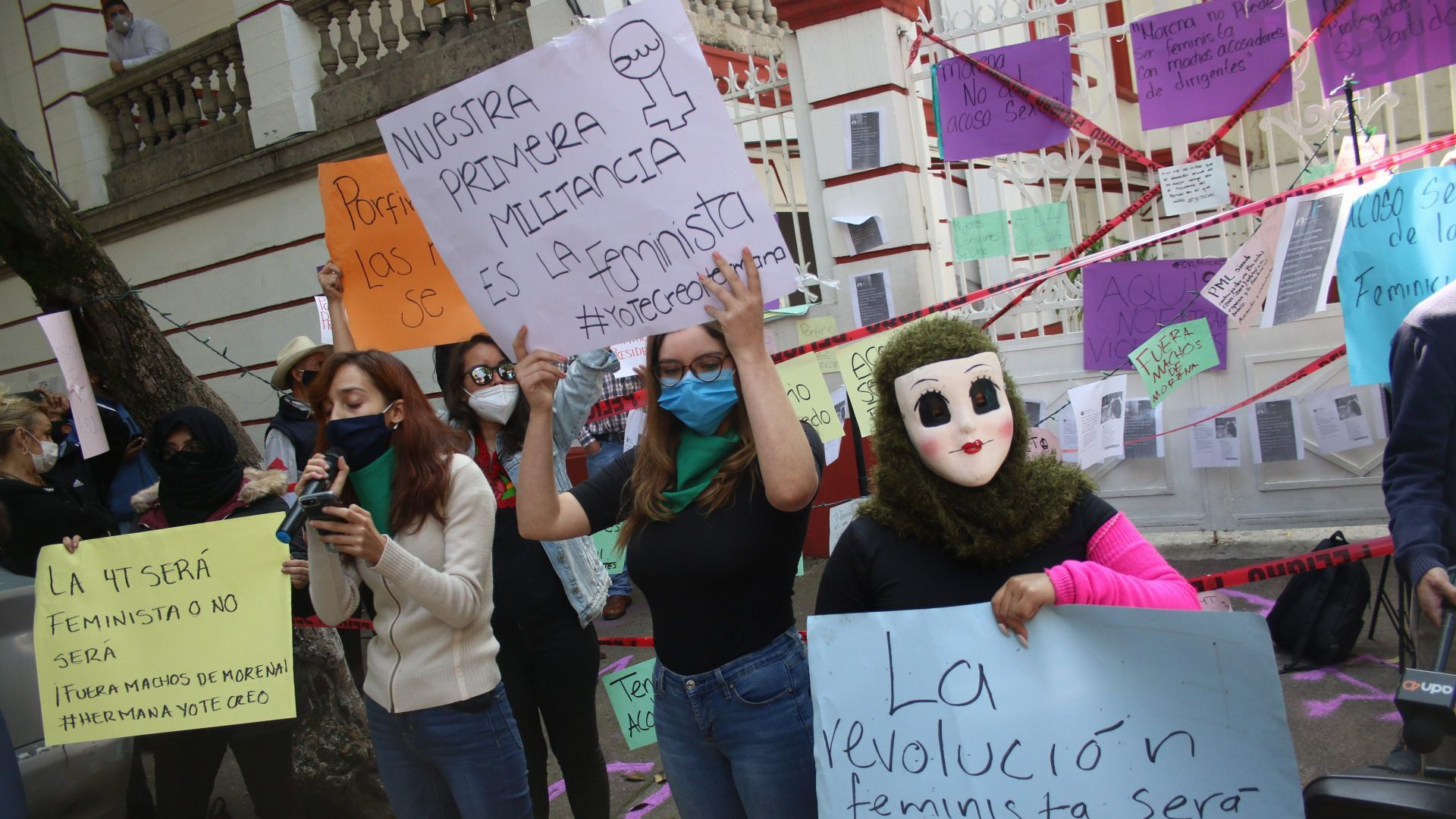 La protesta feminista en la sede nacional de Morena le impidió a Muñoz Ledo seguir adelante con su intención de asumir la presidencia partidaria (Foto: Cuartoscuro)