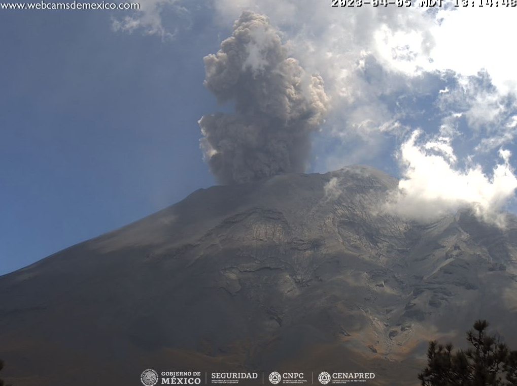 El volcán ha registrado exhalaciones (Cenapred)