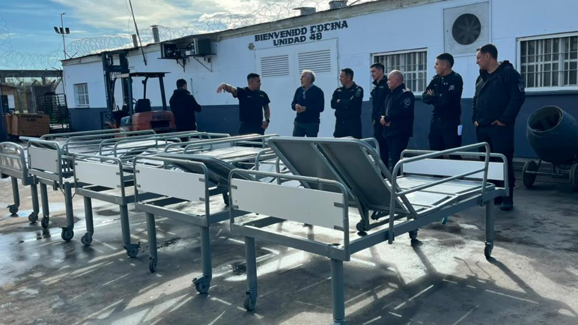 Presos de una c&aacute;rcel bonaerense restauraron camas ortop&eacute;dicas y fabricaron pr&oacute;tesis para un hospital p&uacute;blico