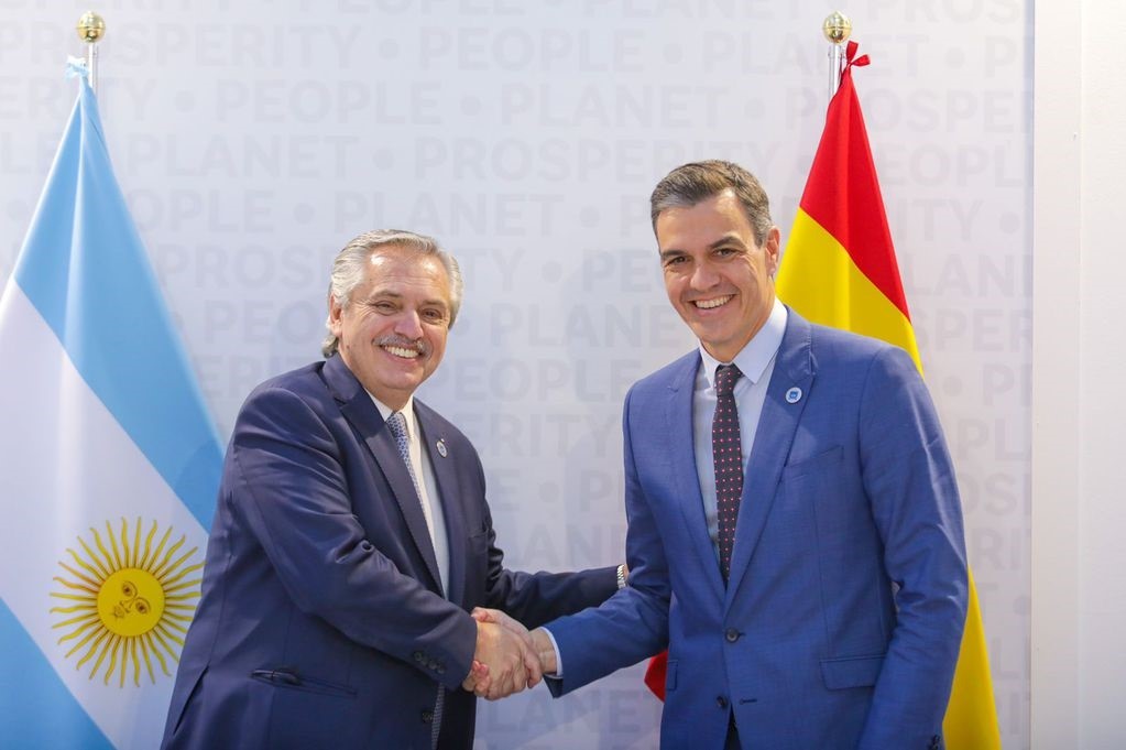 The President's first stop was in Spain, where he met Pedro Sánchez