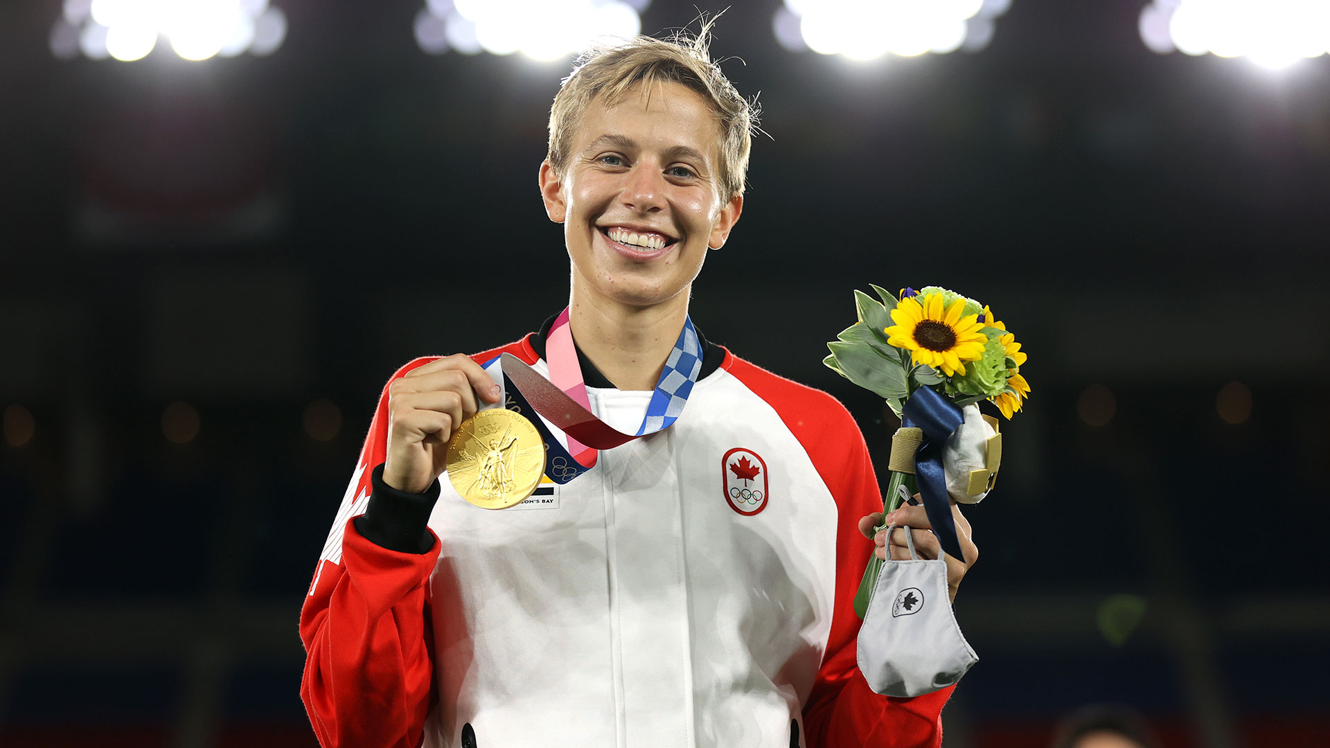 Quinn se convirtió en la primera persona trans no binaria en ganar una medalla olímpica. Getty Images)