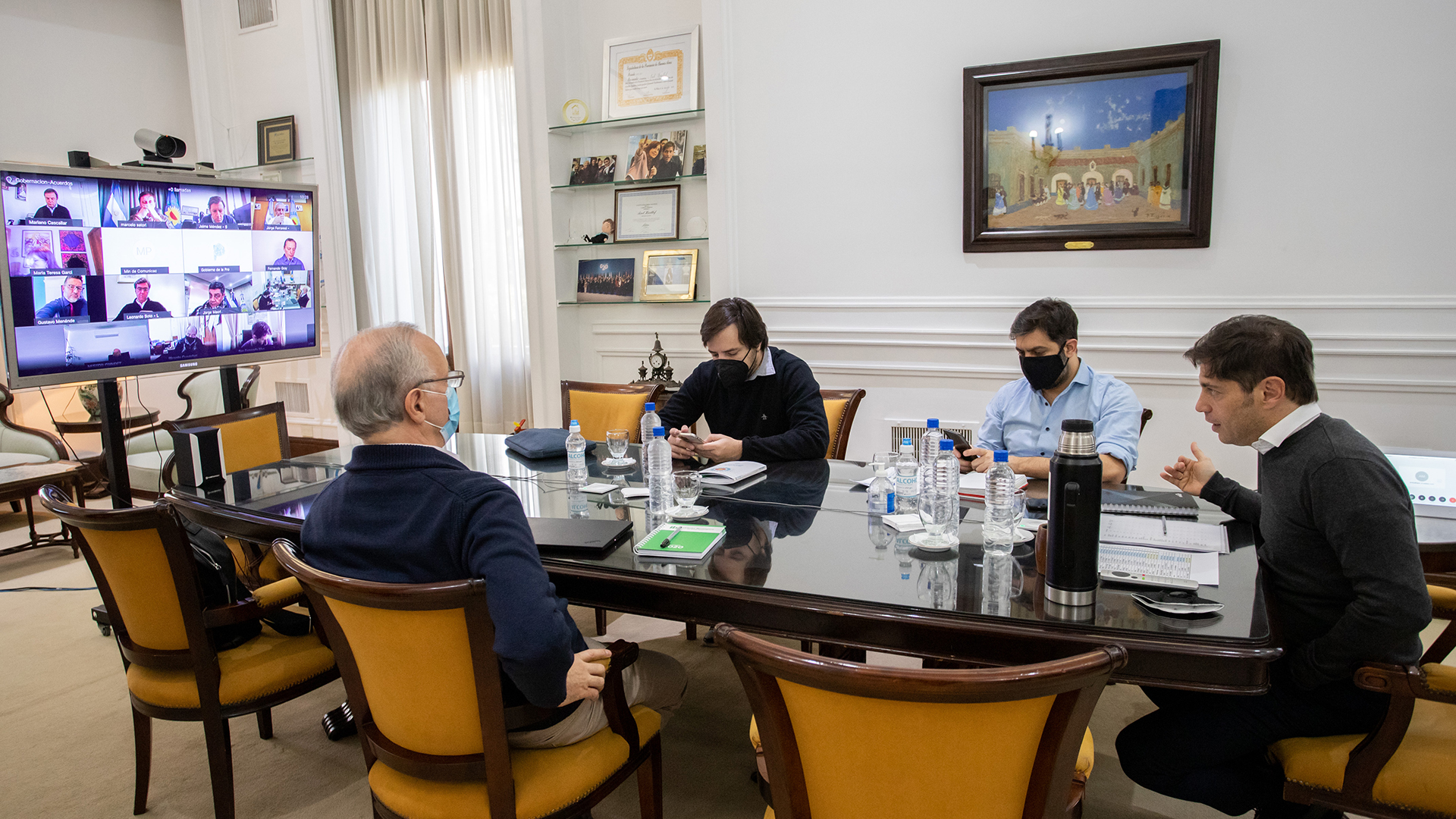 13 de agosto de 2020. El gobernador de la provincia de Buenos Aires, Axel Kicillof, encabezó una videoconferencia con intendentes. Lo acompañaron el jefe de gabinete, el ministro de Salud y el viceministro de Salud.
Foto: Mariano Sandá