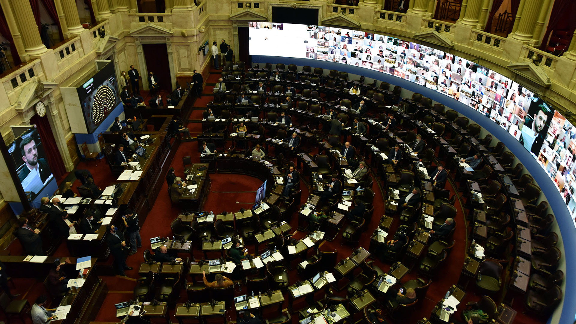 Sergio Massa encabezó la primera sesión virtual en Diputados