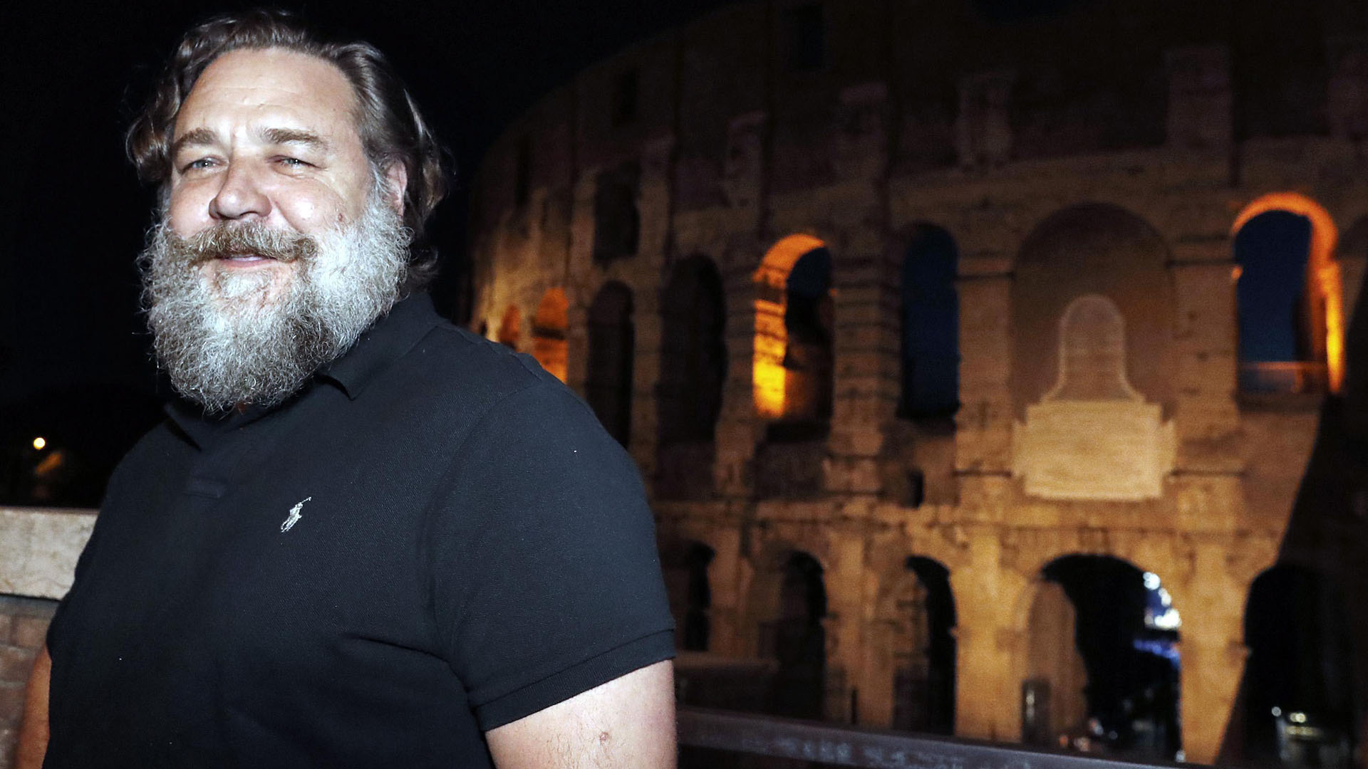 Russell Crowe, de visita al Coliseo romano (EFE/RICCARDO ANTIMIANI