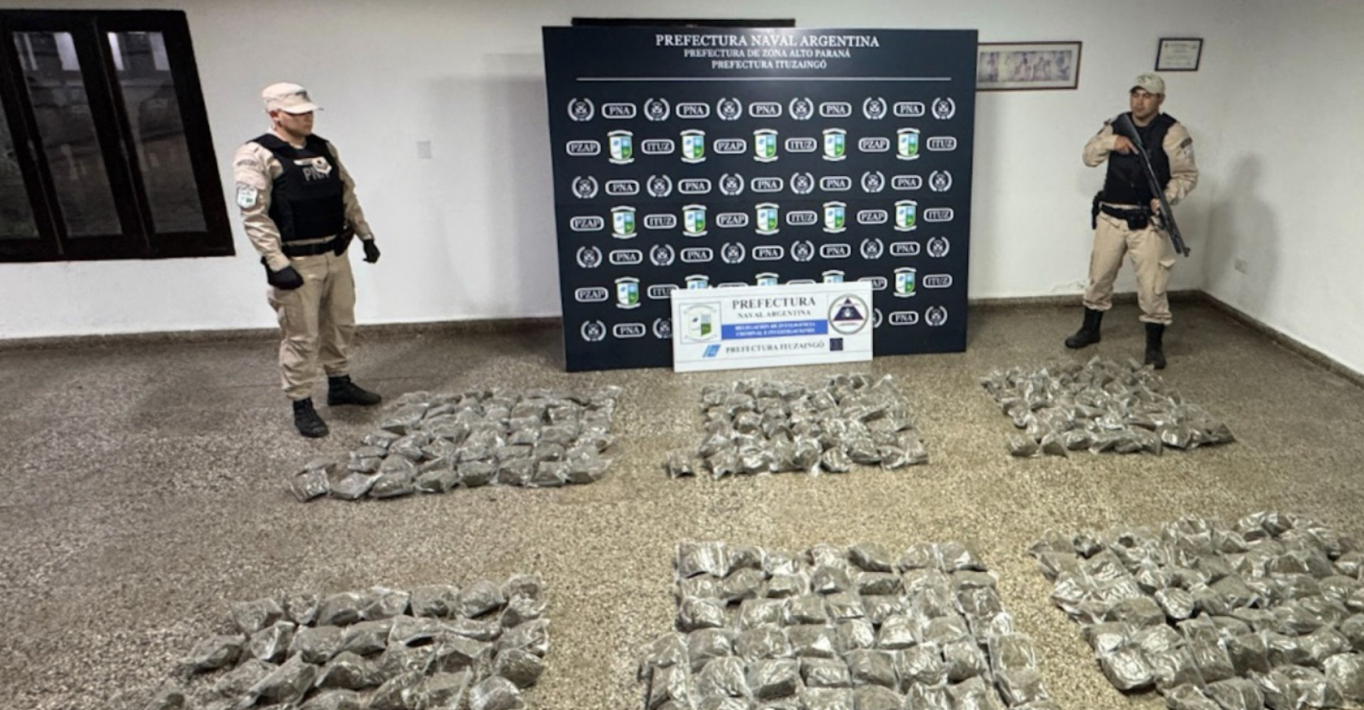 Decomisaron m&aacute;s de 91 kilos de marihuana valuados en 339 millones de pesos y detuvieron a cuatro personas en Corrientes 